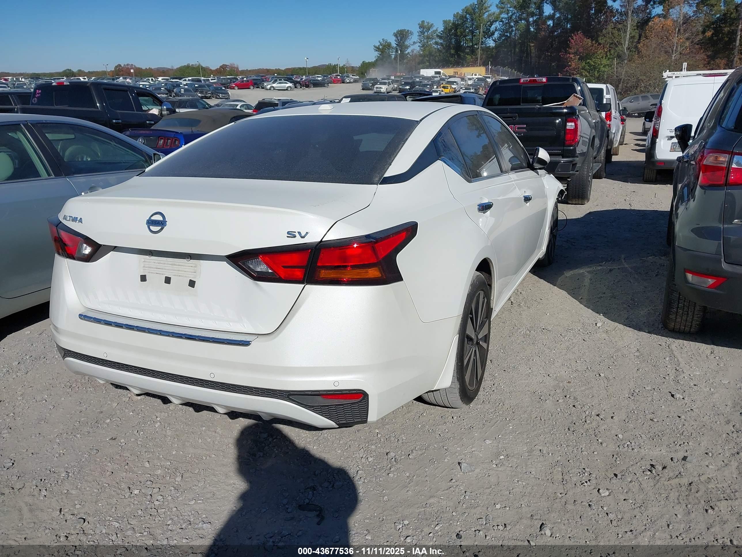 NISSAN ALTIMA image 4