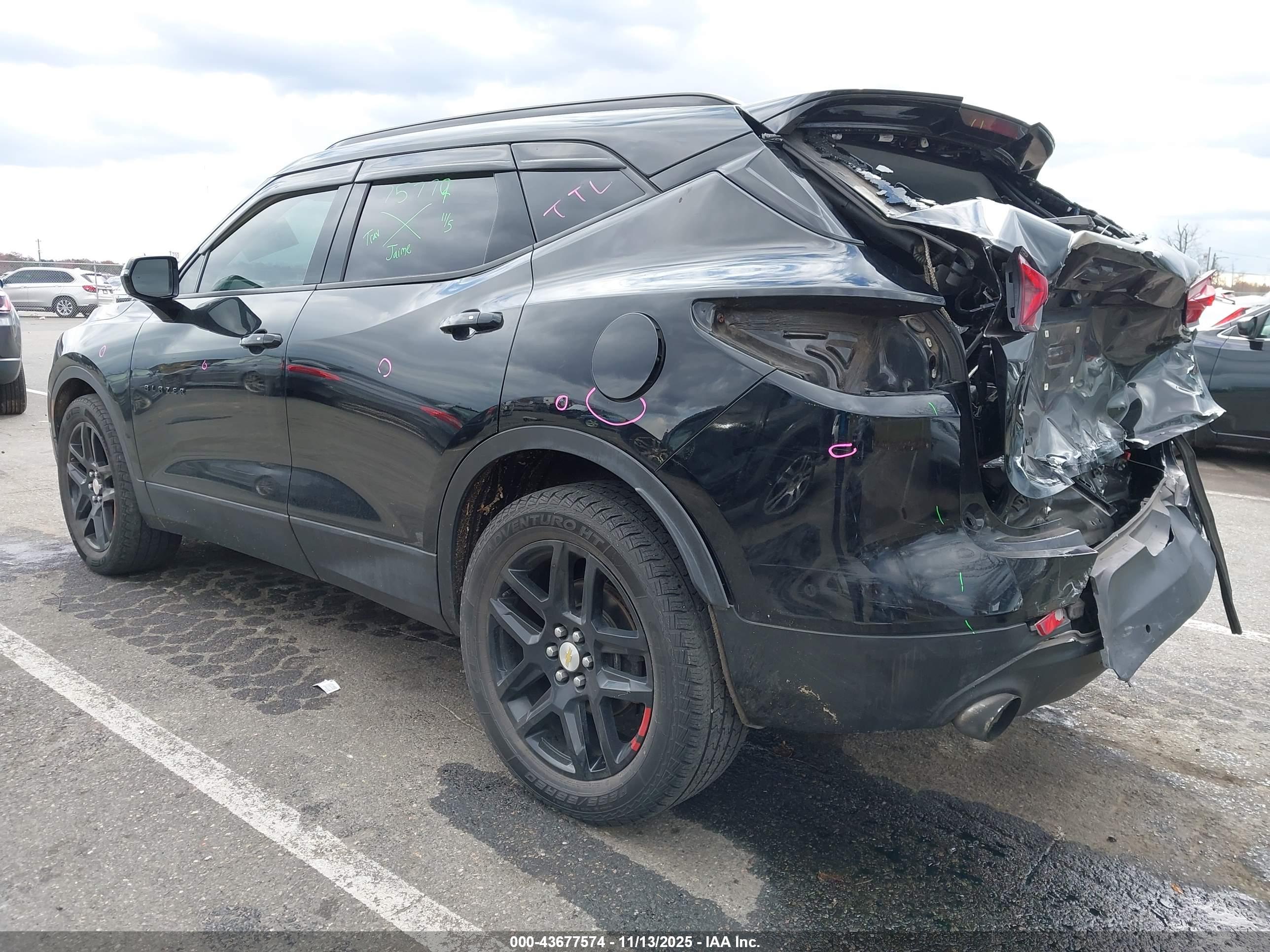 CHEVROLET BLAZER image 3