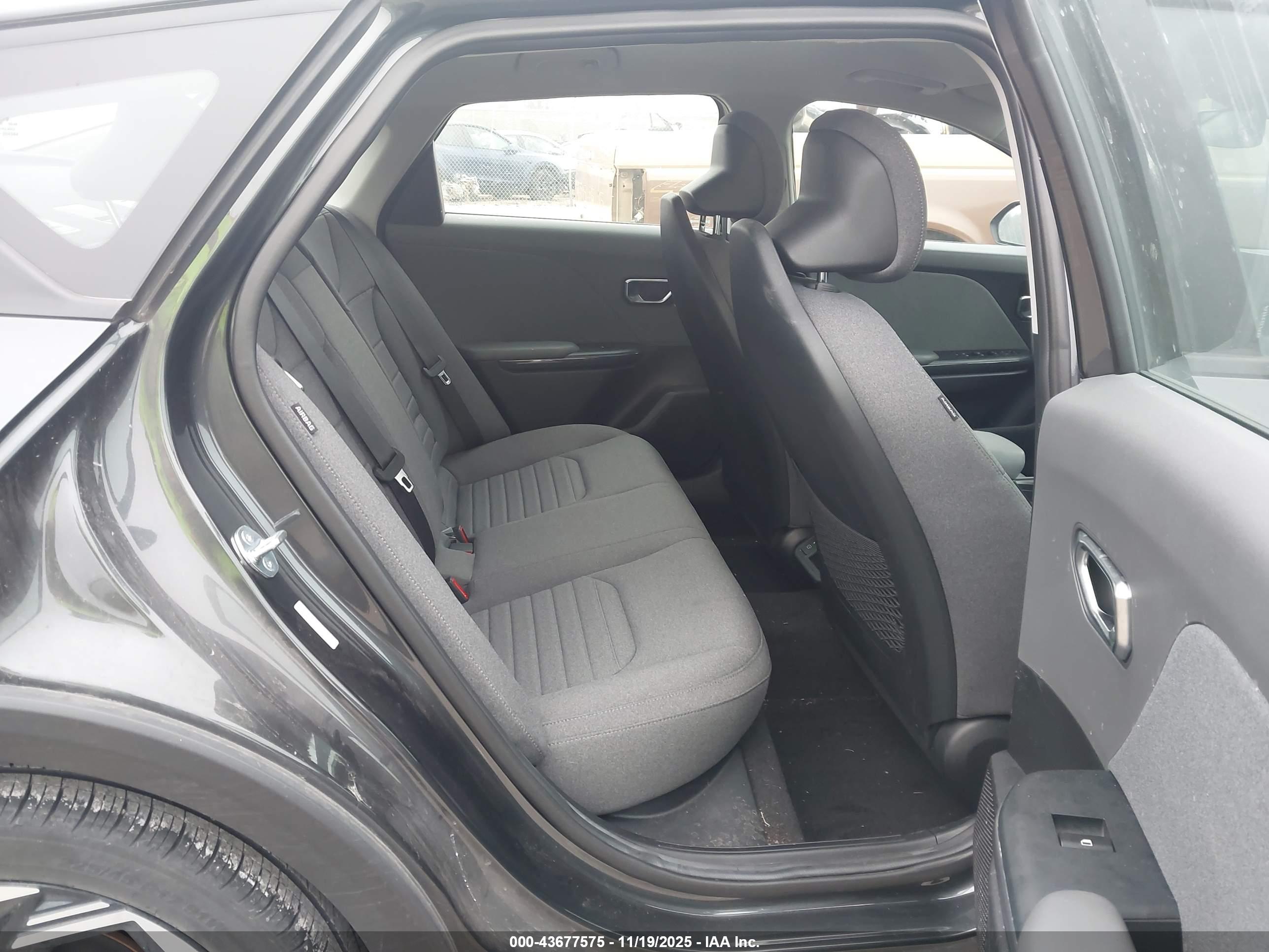 KIA K4 image 8