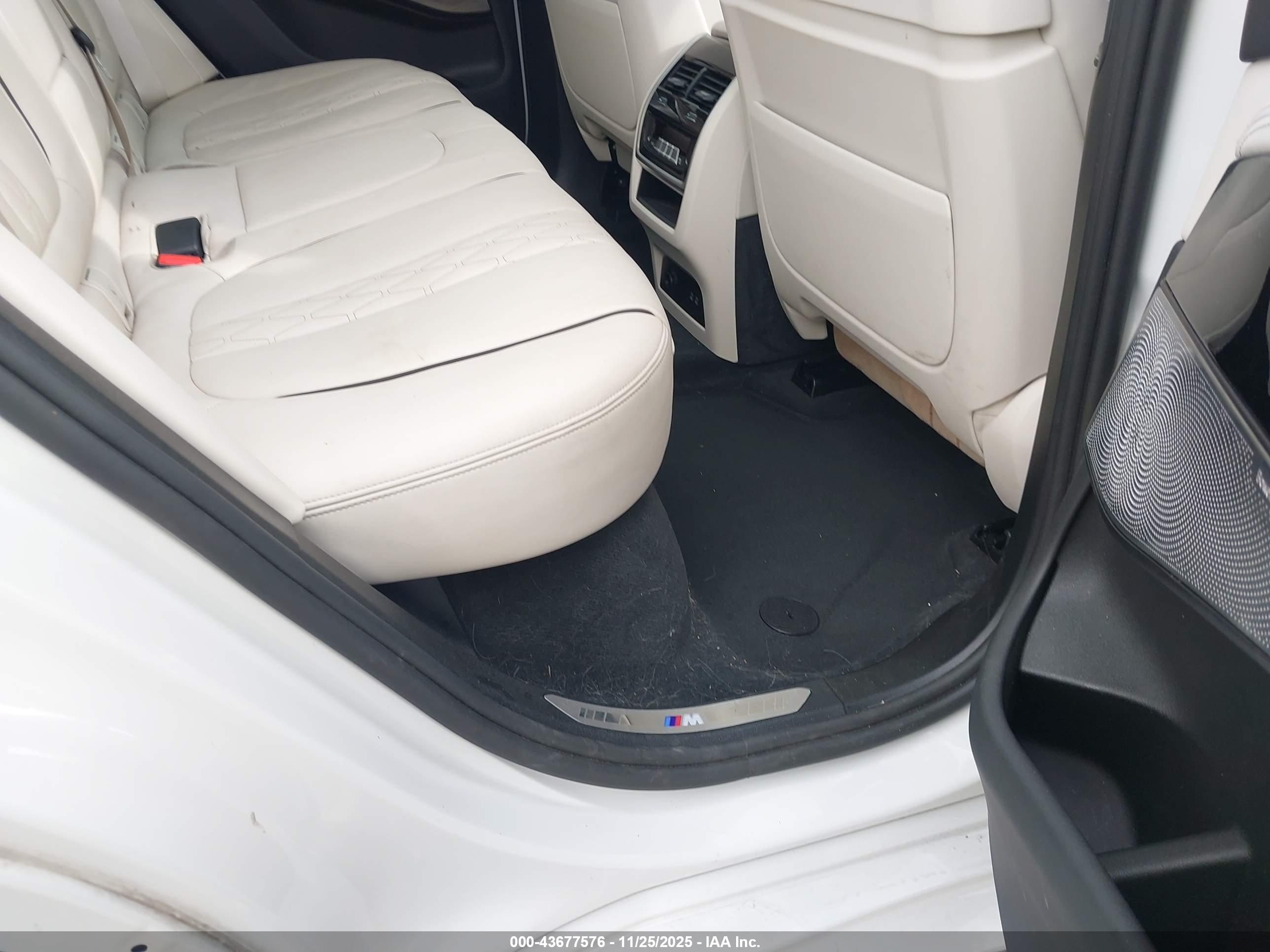 BMW X5 image 8