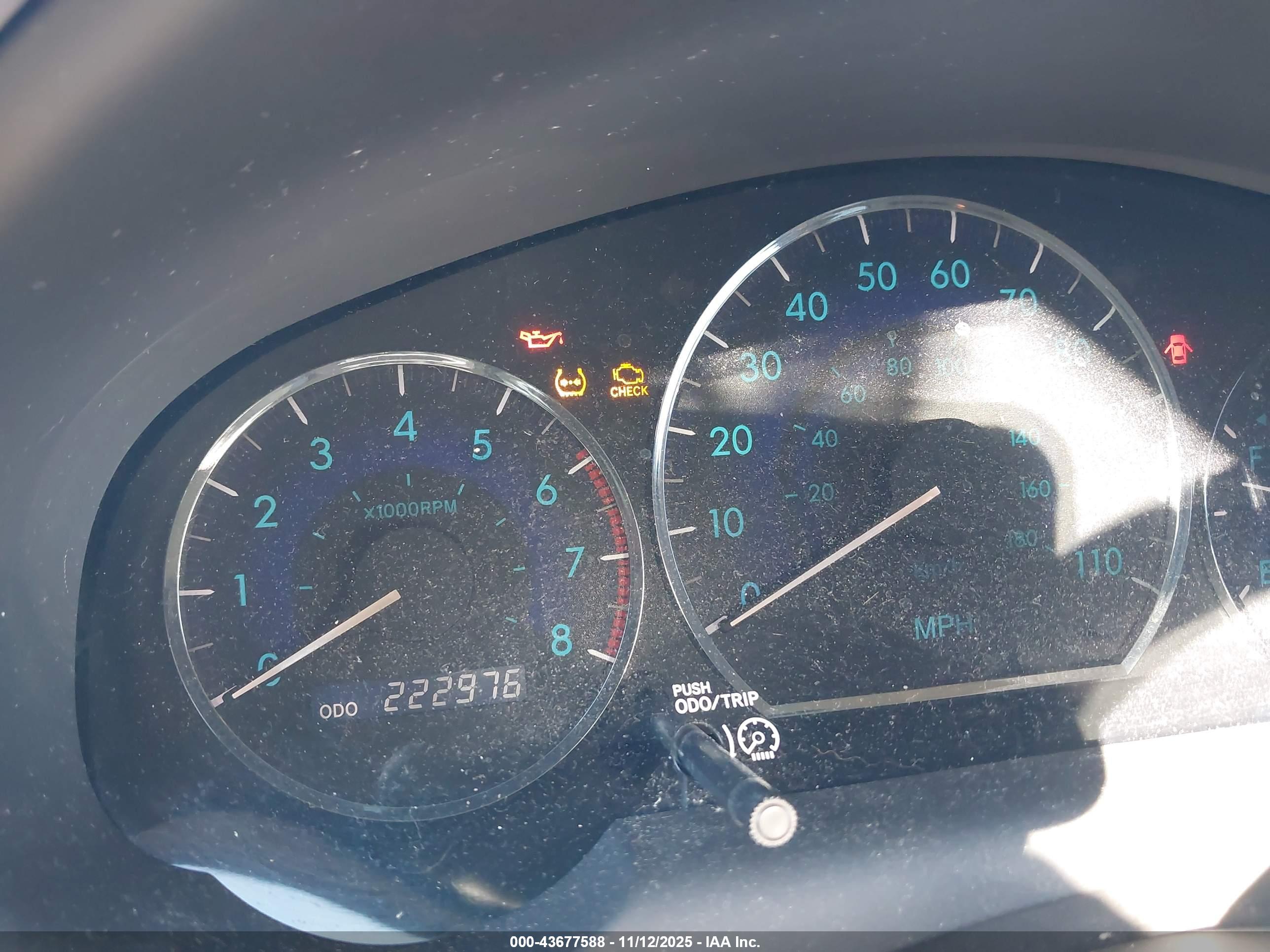 TOYOTA SIENNA image 7