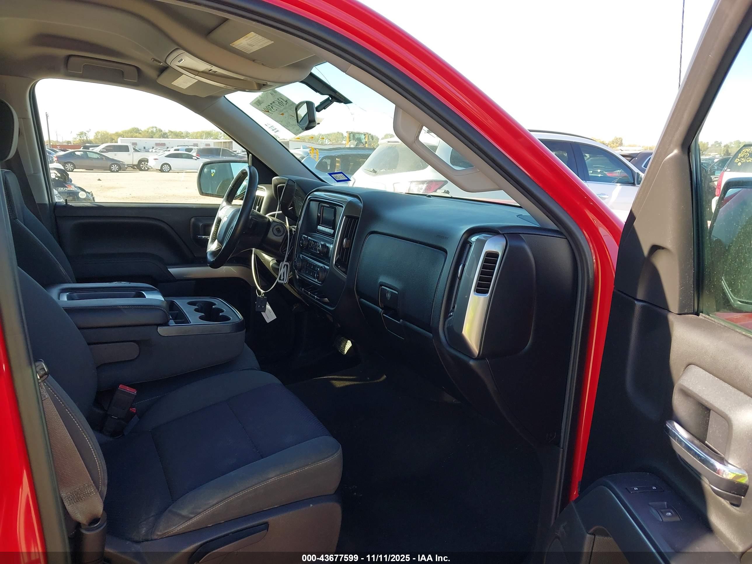 CHEVROLET SILVERADO image 5