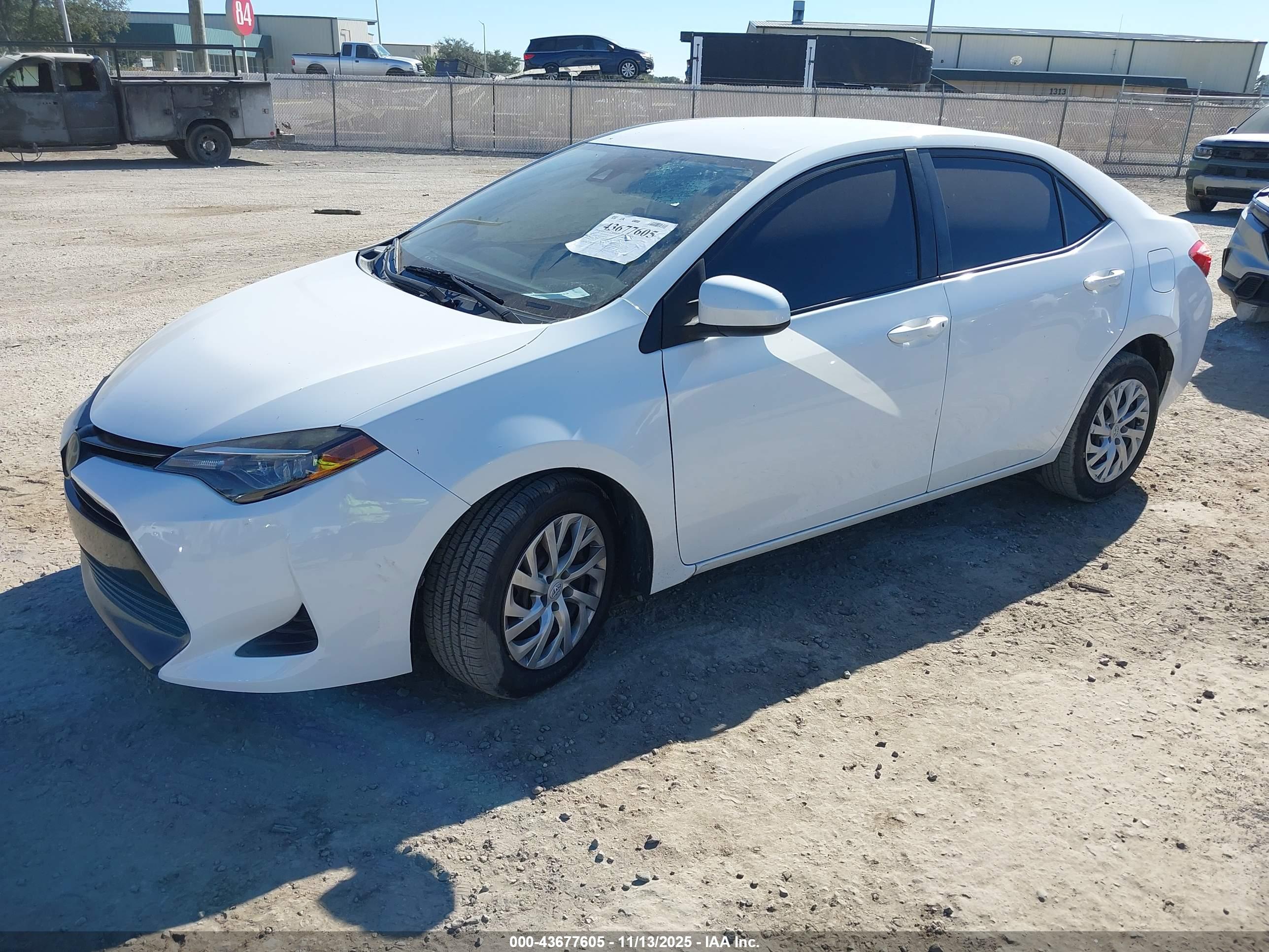 TOYOTA COROLLA image 2