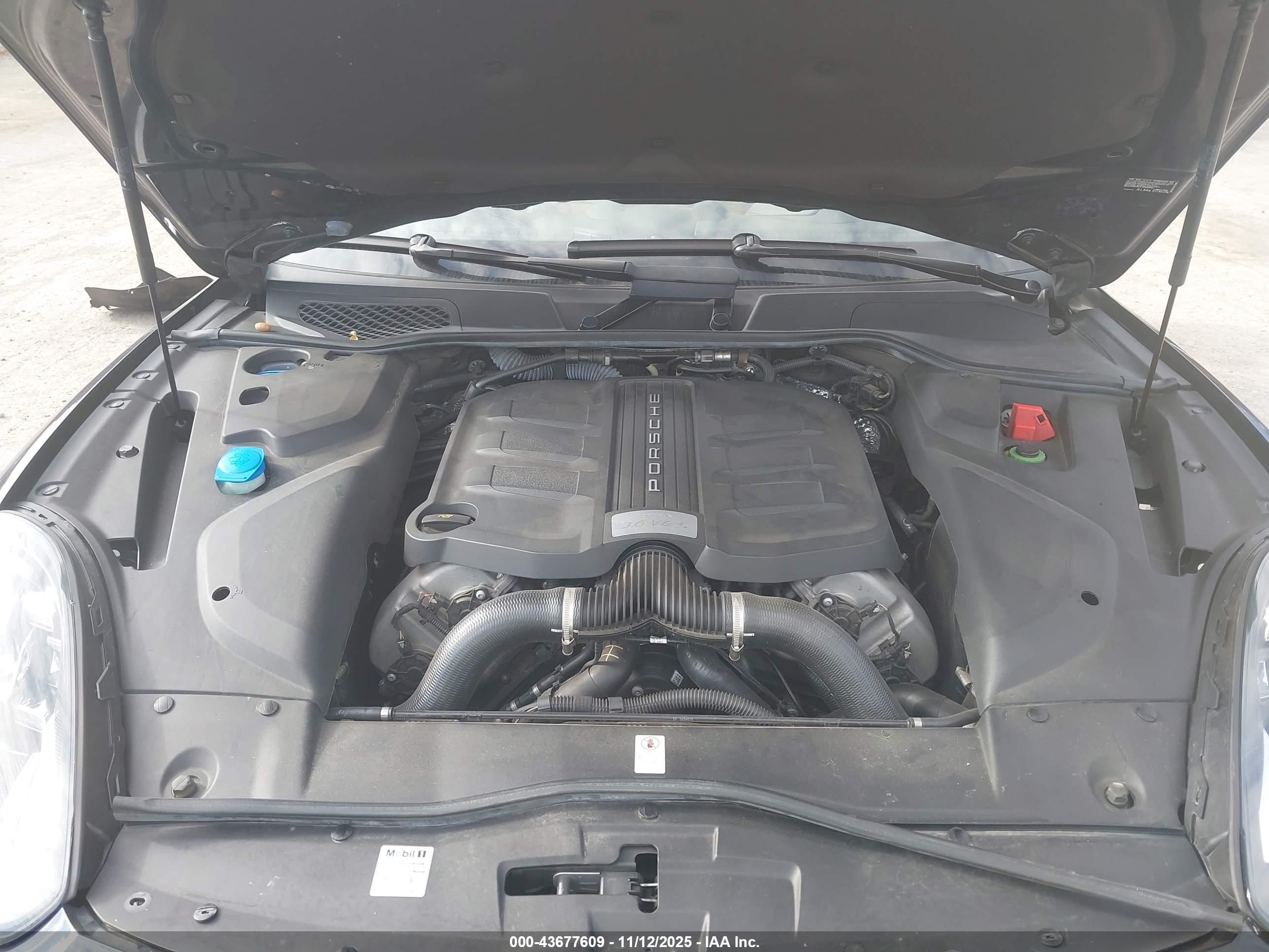 PORSCHE CAYENNE image 10