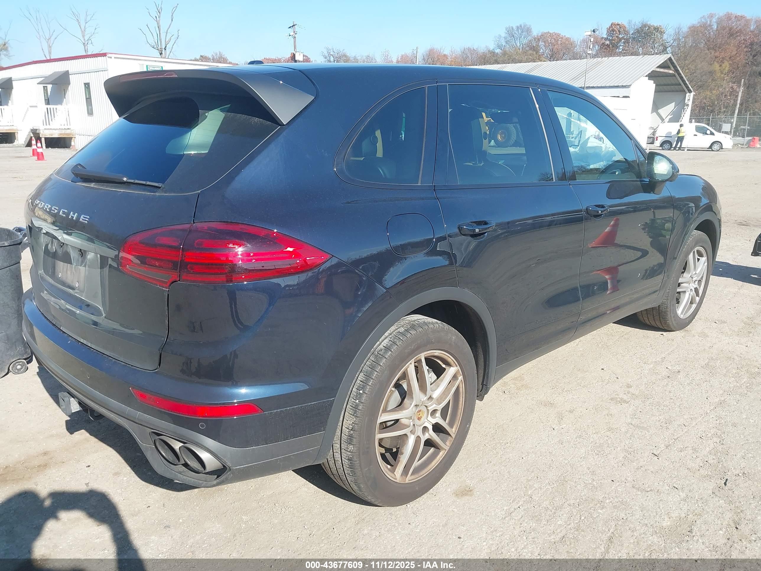 PORSCHE CAYENNE image 4