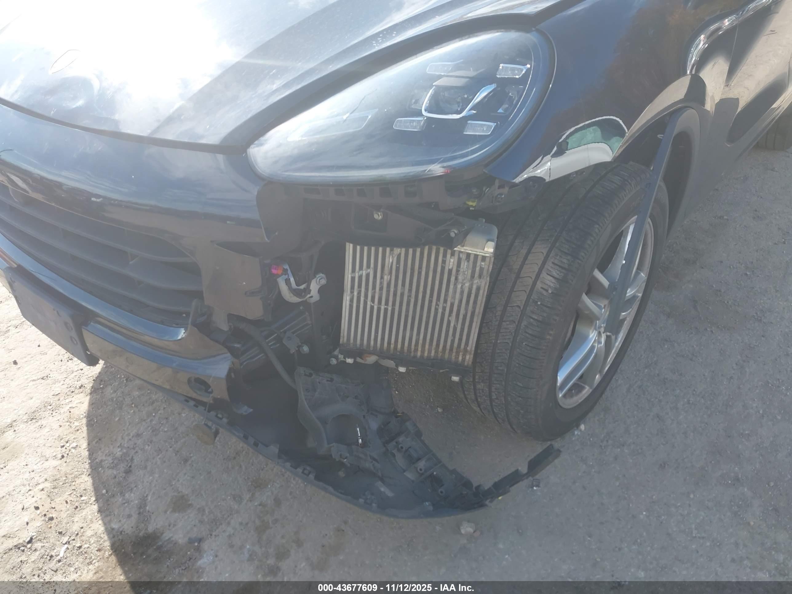 PORSCHE CAYENNE image 6