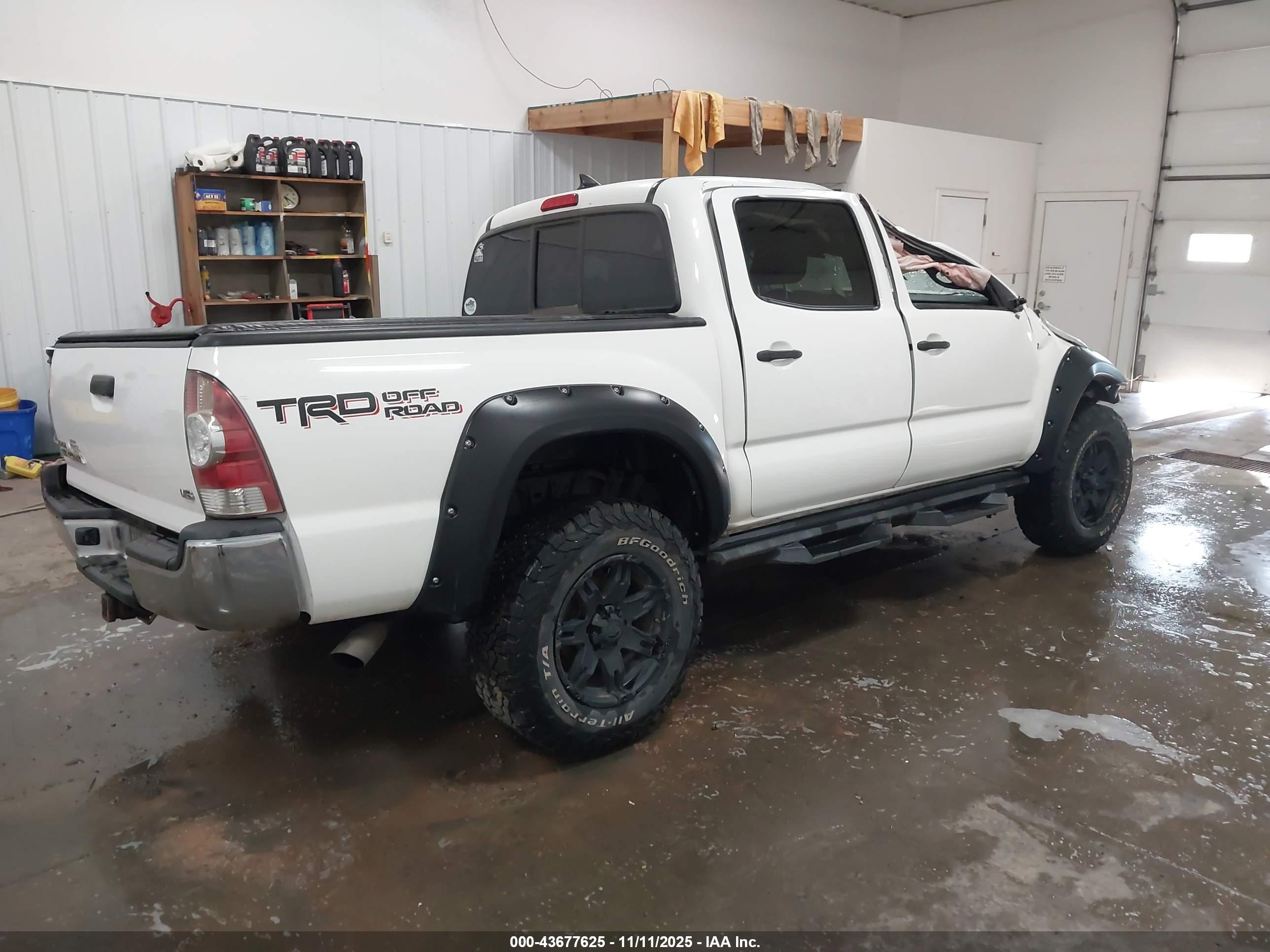 TOYOTA TACOMA image 4