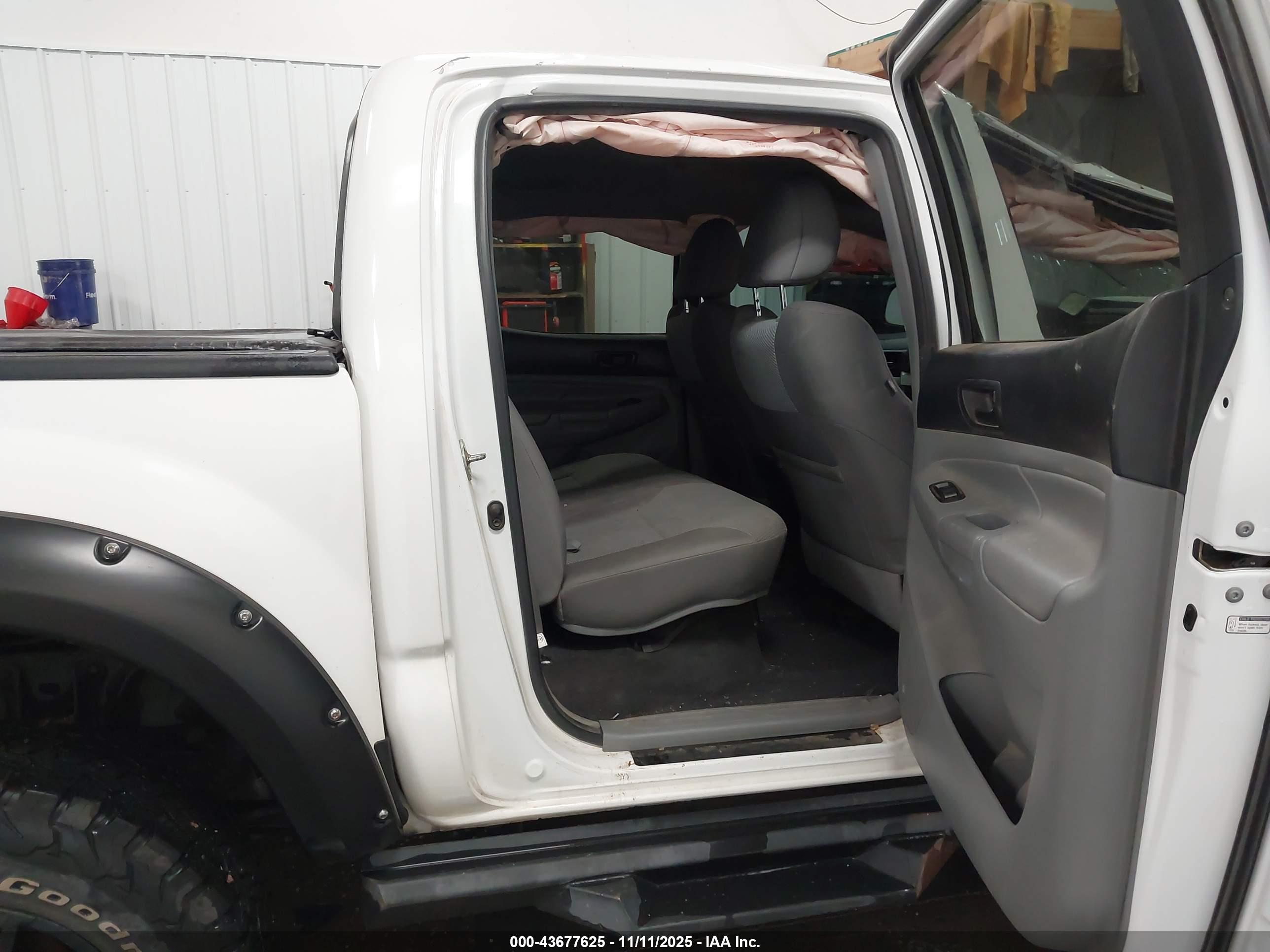 TOYOTA TACOMA image 8