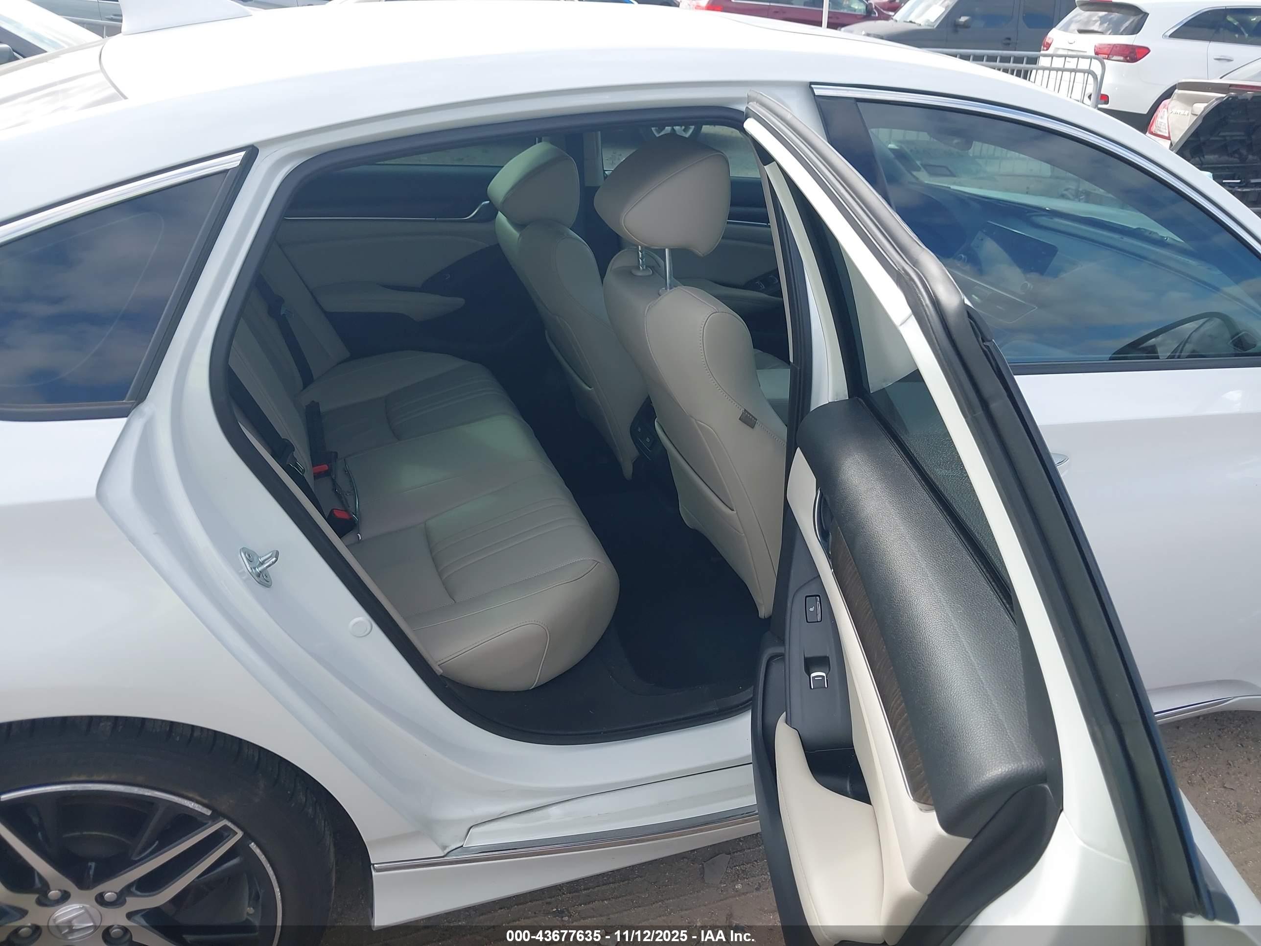 HONDA ACCORD image 8