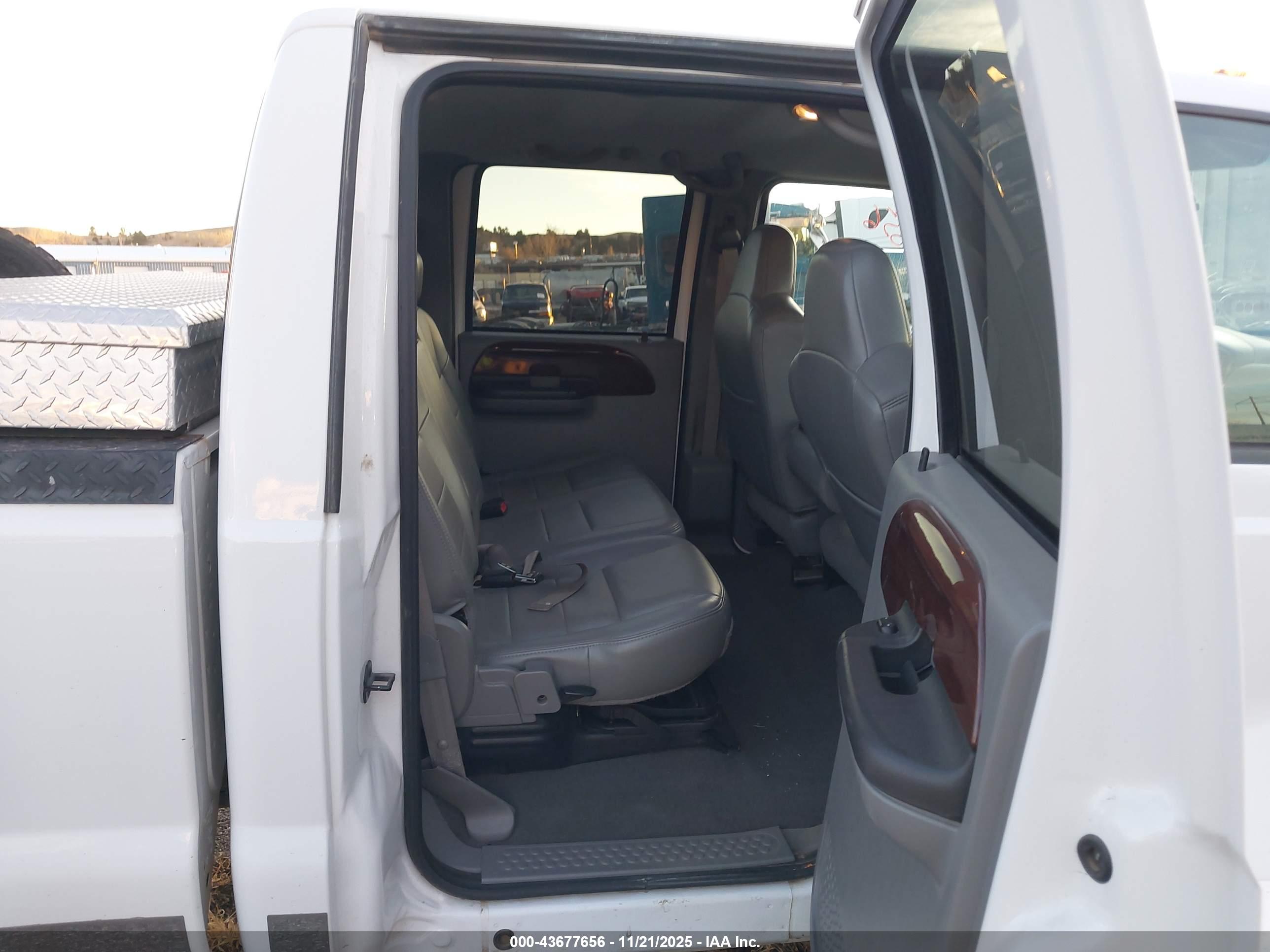 FORD F-350 image 8