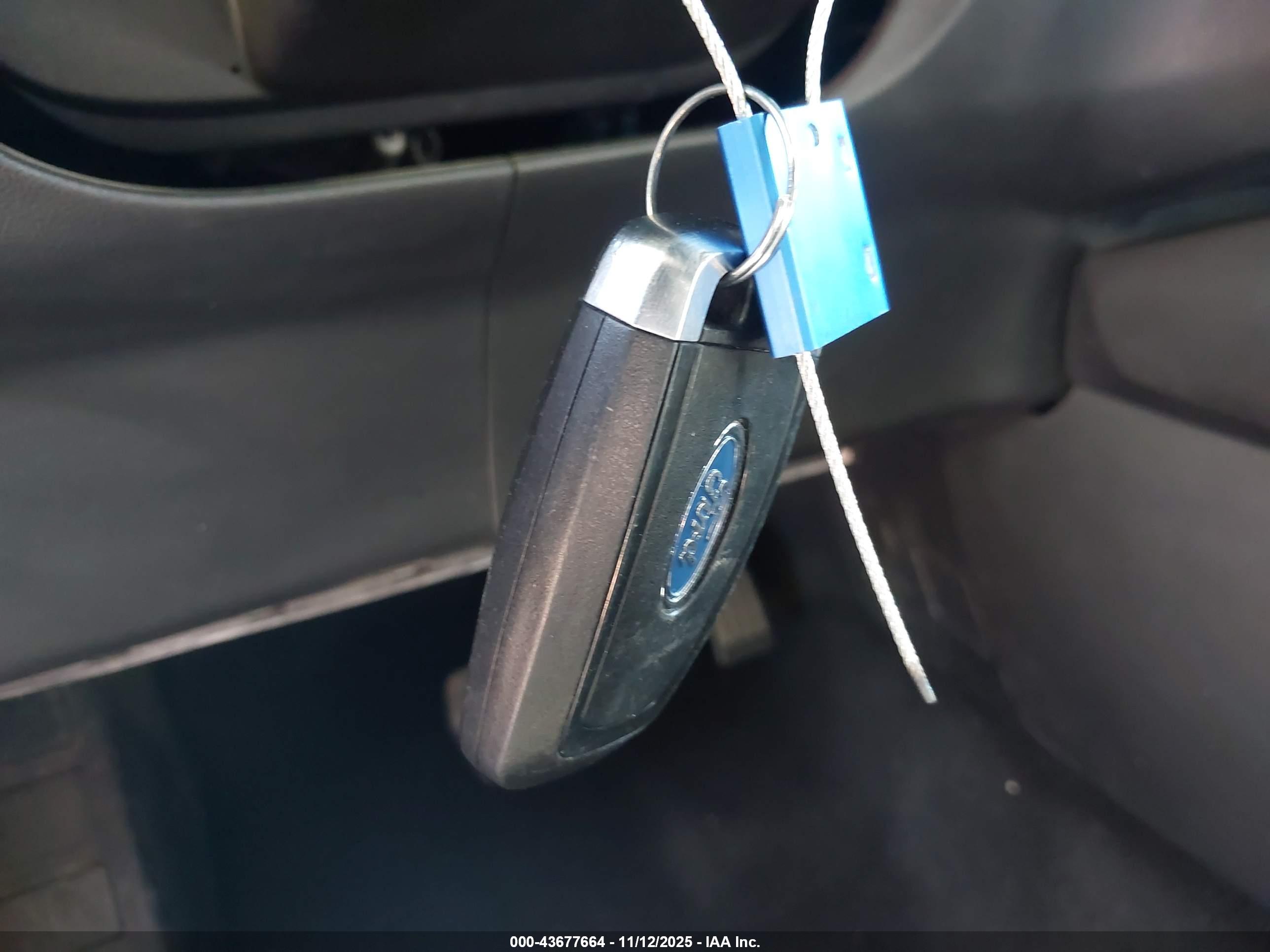 FORD ESCAPE image 11