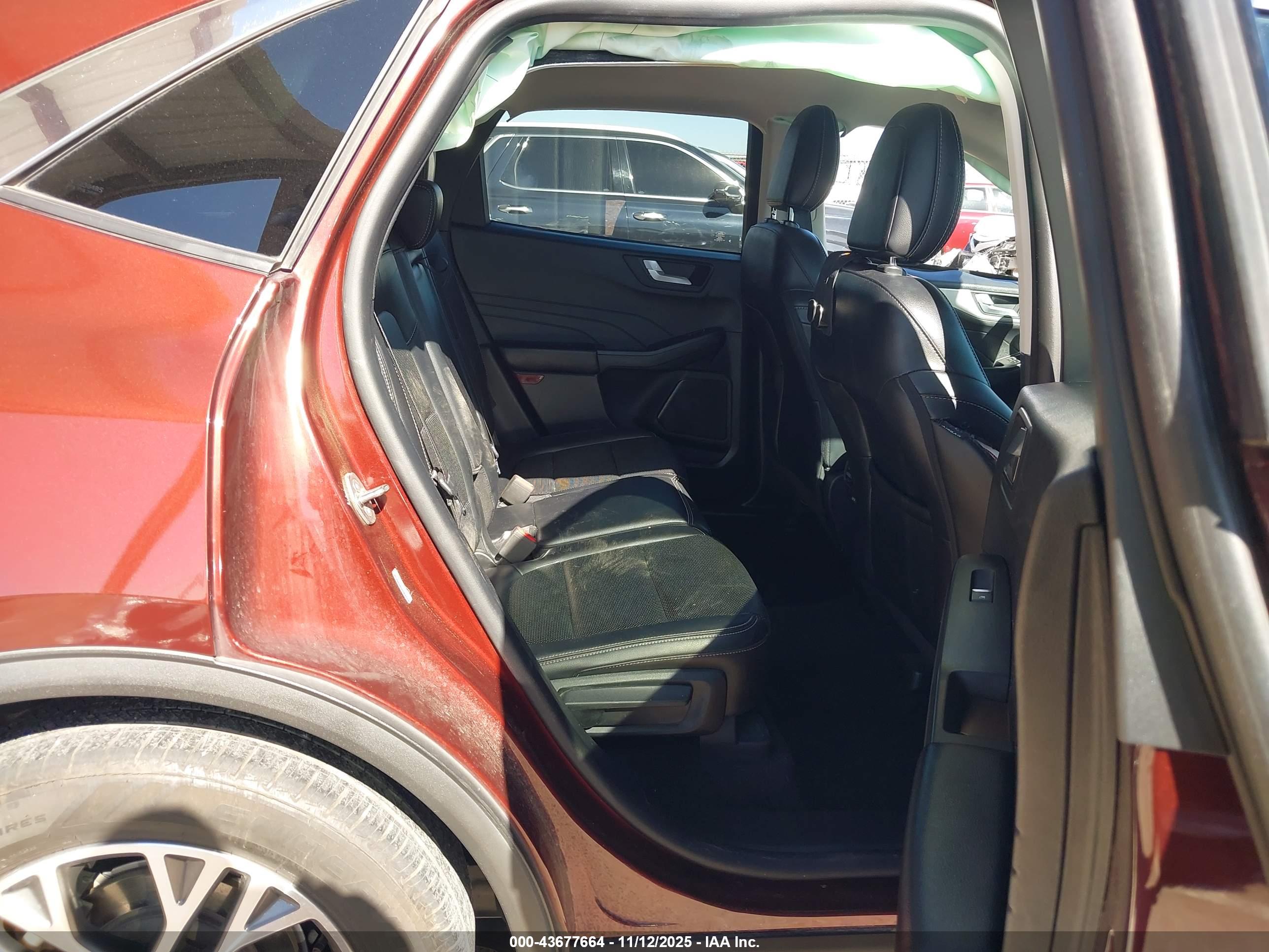 FORD ESCAPE image 8