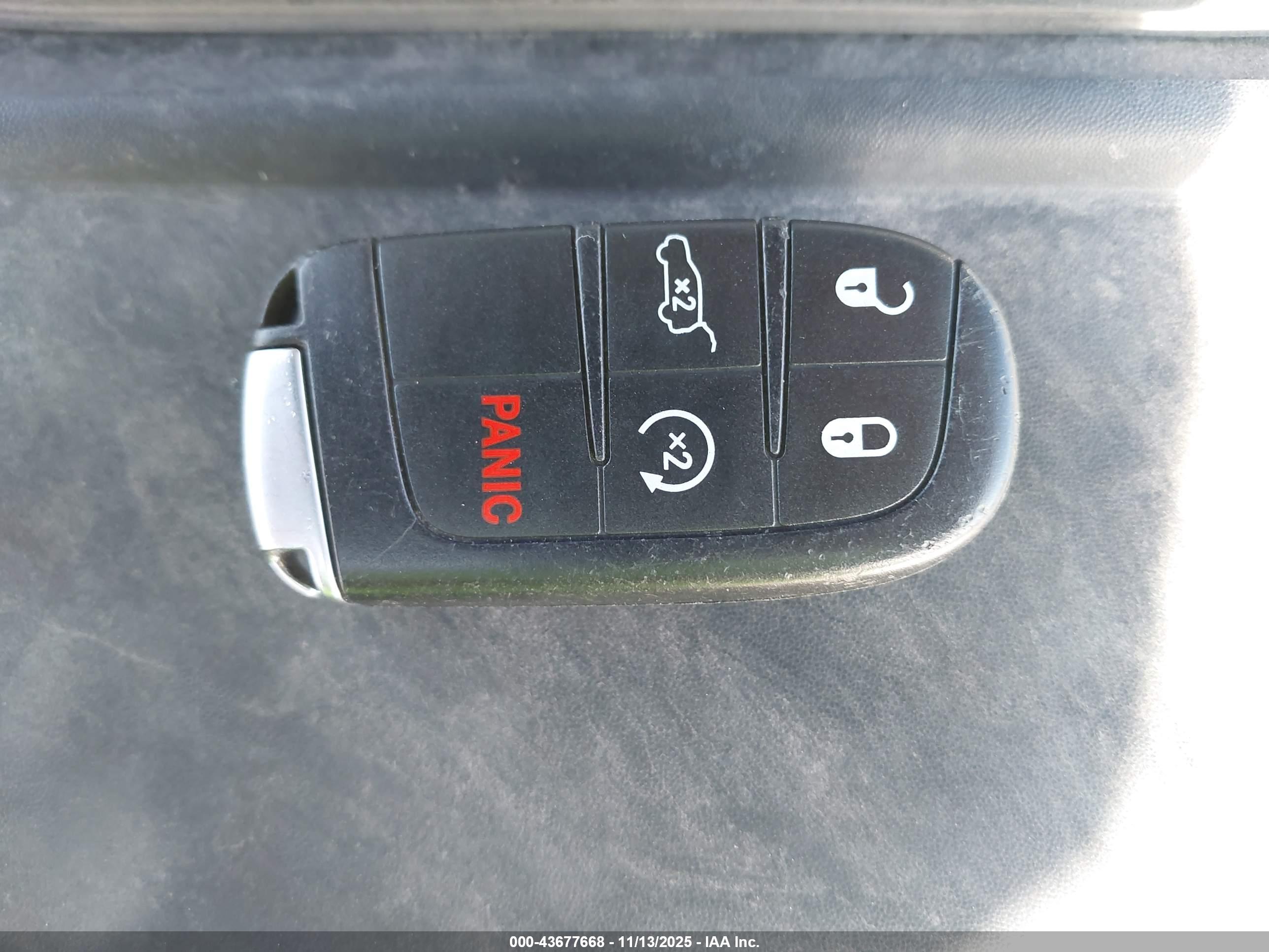 JEEP GRAND image 11