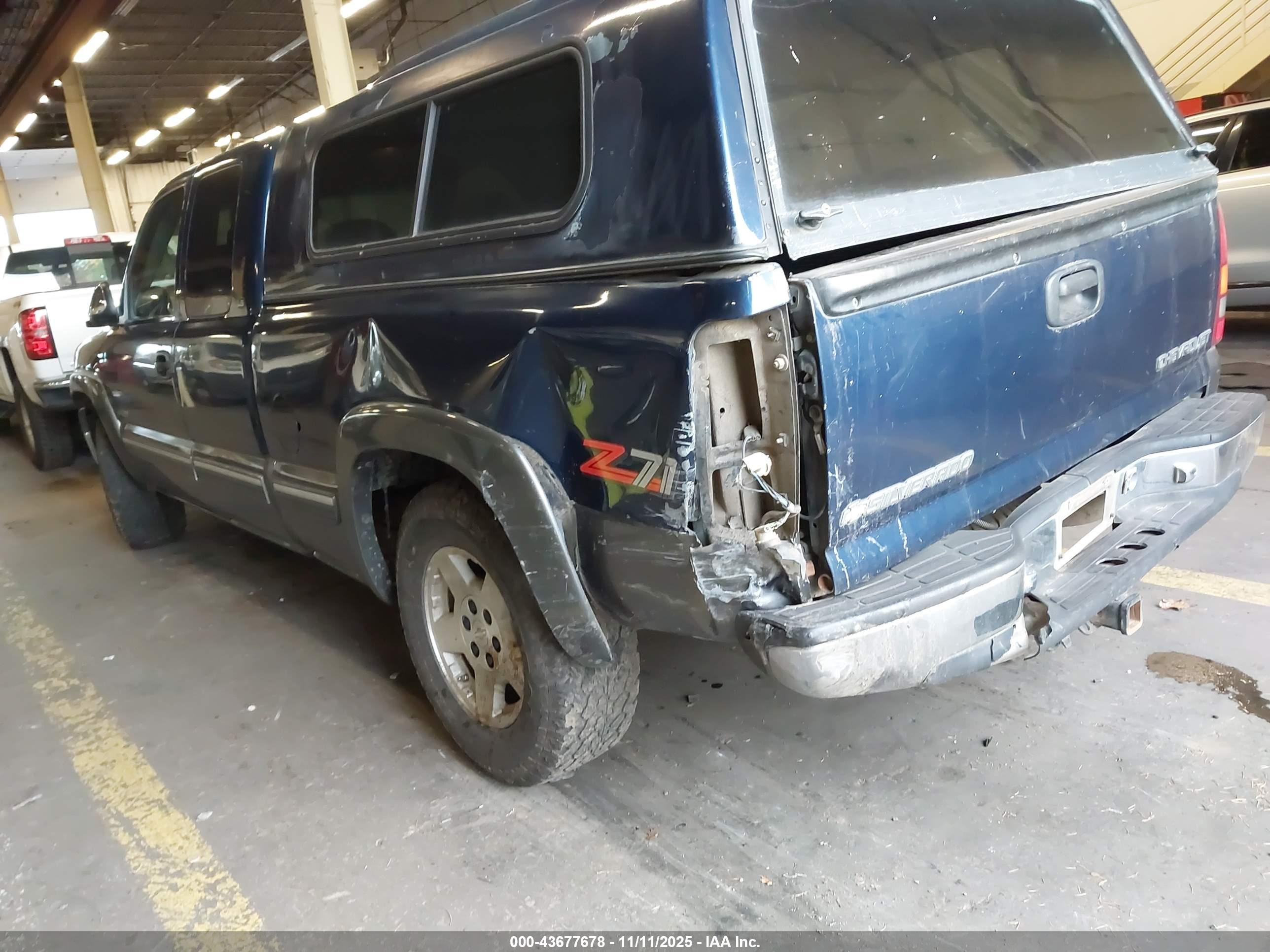 CHEVROLET SILVERADO image 6
