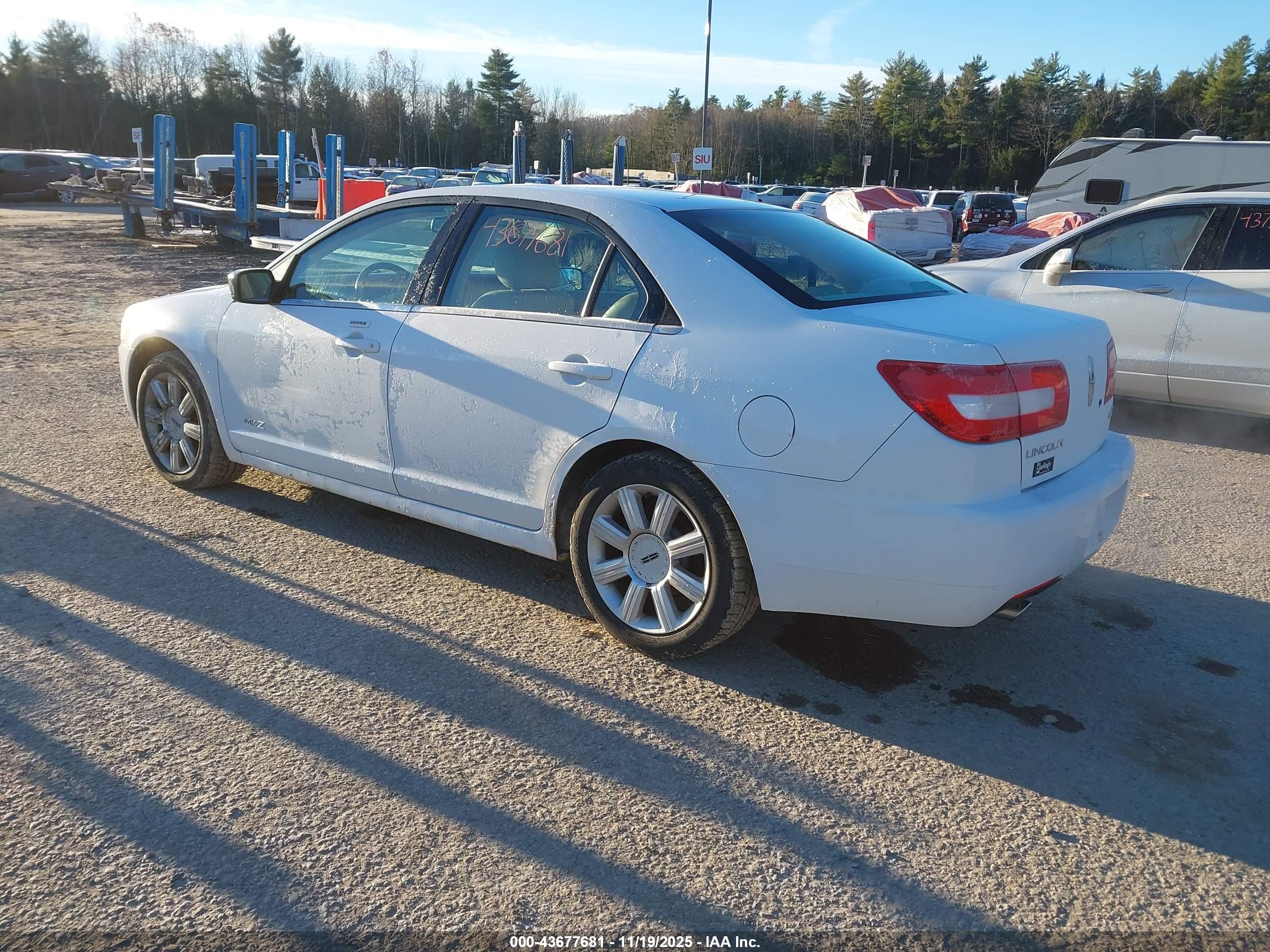 LINCOLN MKZ image 3