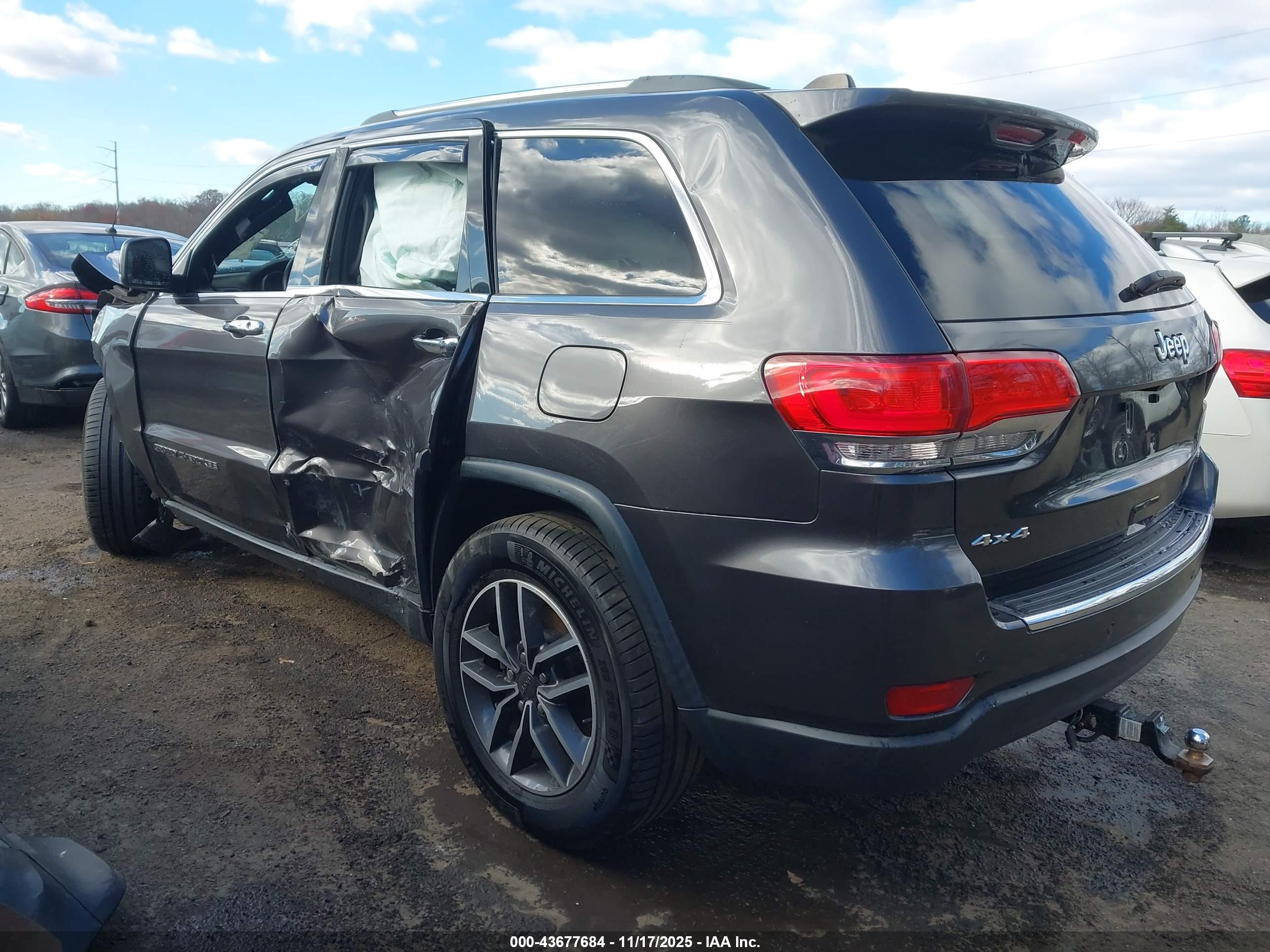 JEEP GRAND image 3