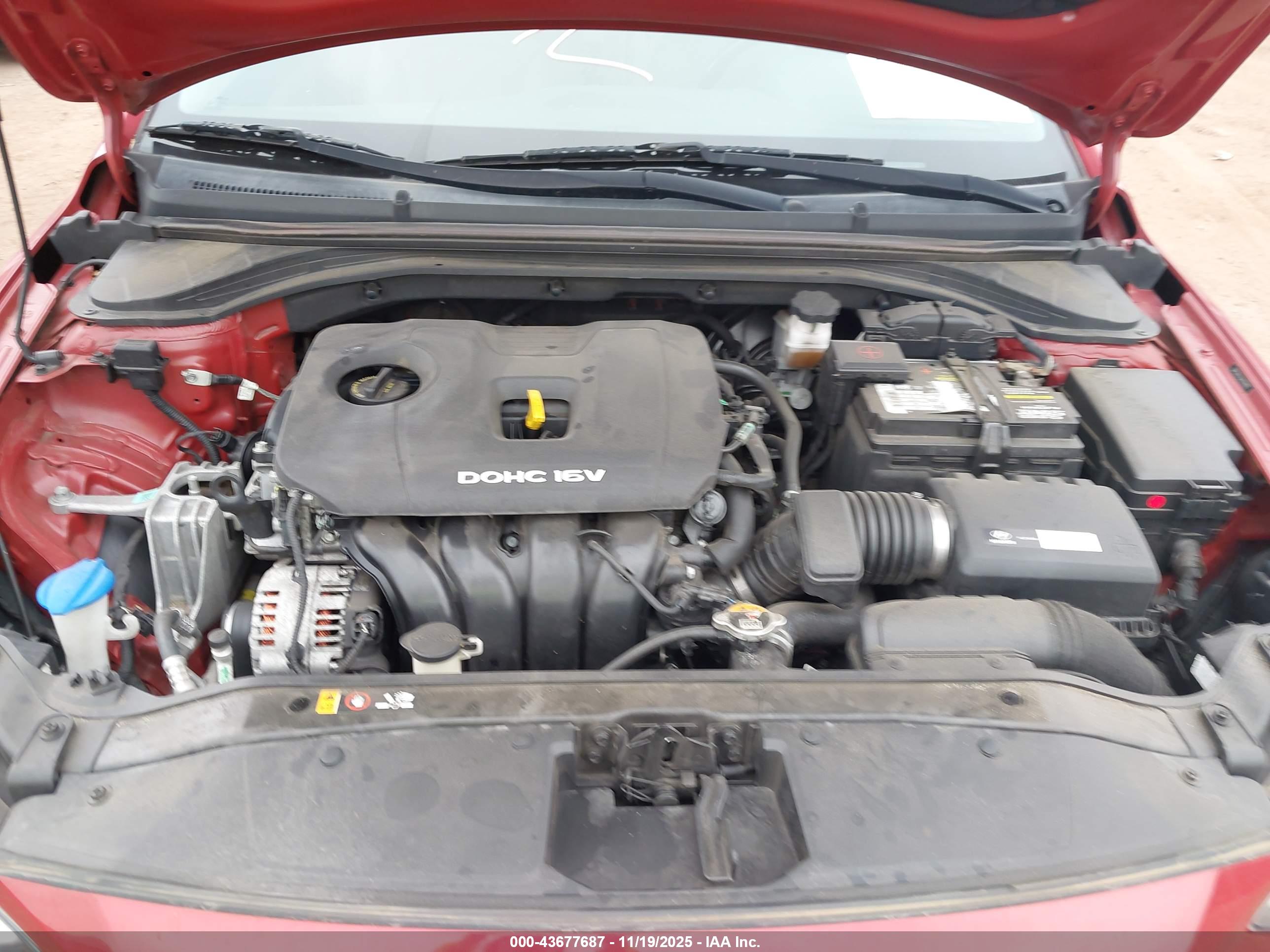 HYUNDAI ELANTRA image 10