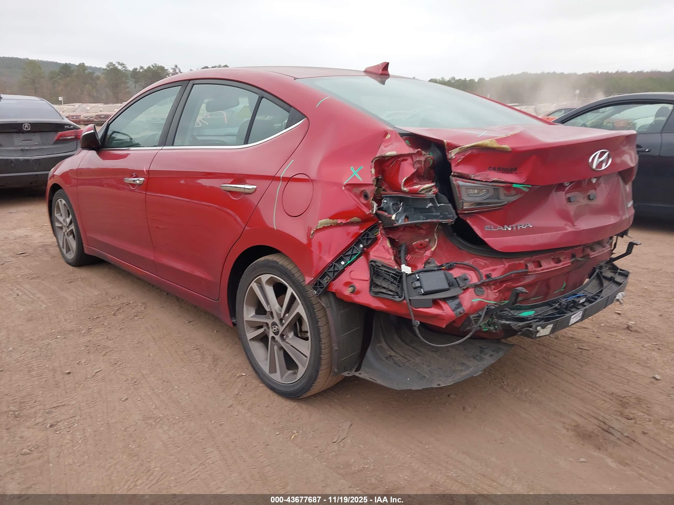 HYUNDAI ELANTRA image 3