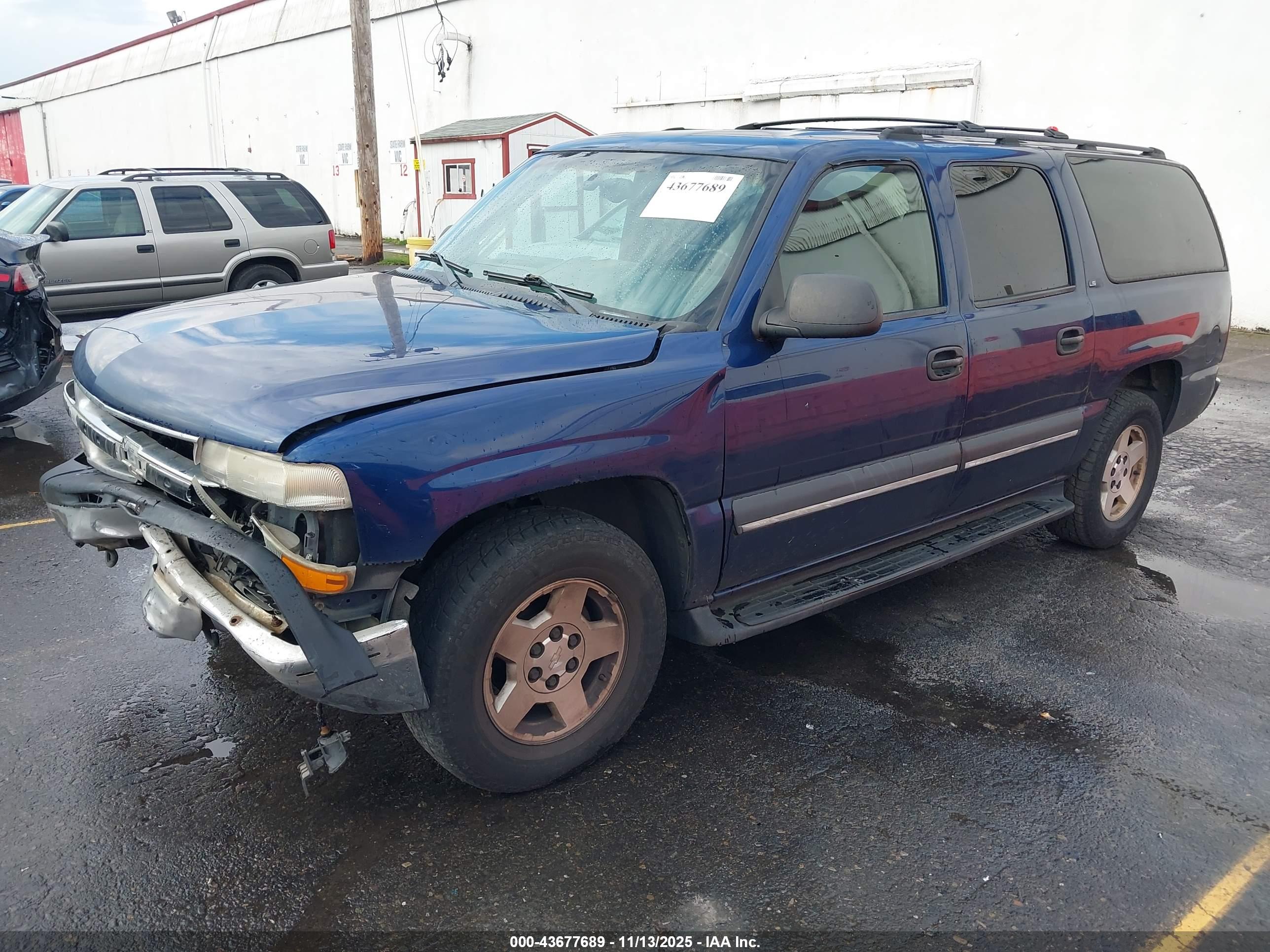 CHEVROLET SUBURBAN image 2