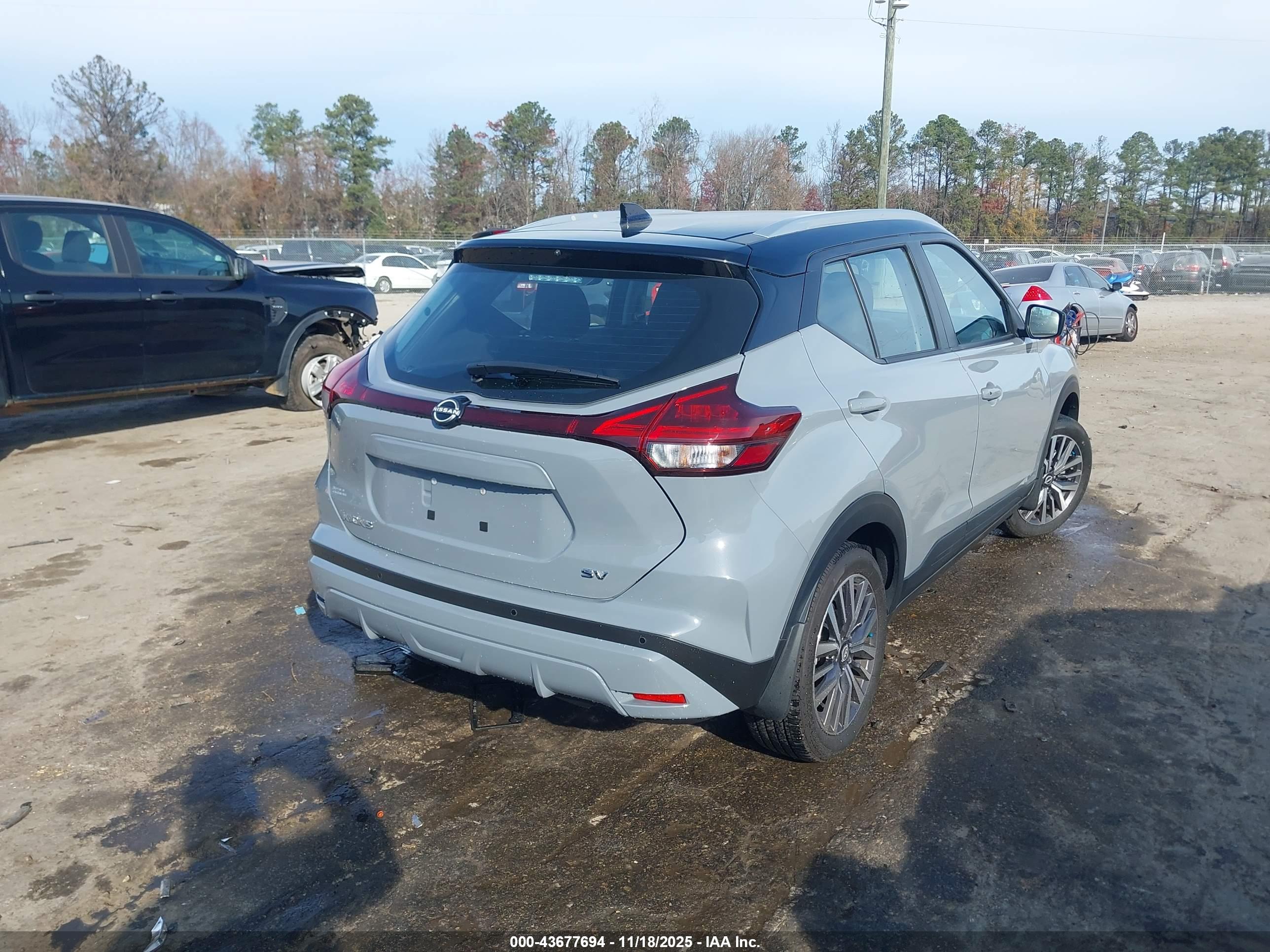 NISSAN KICKS image 4