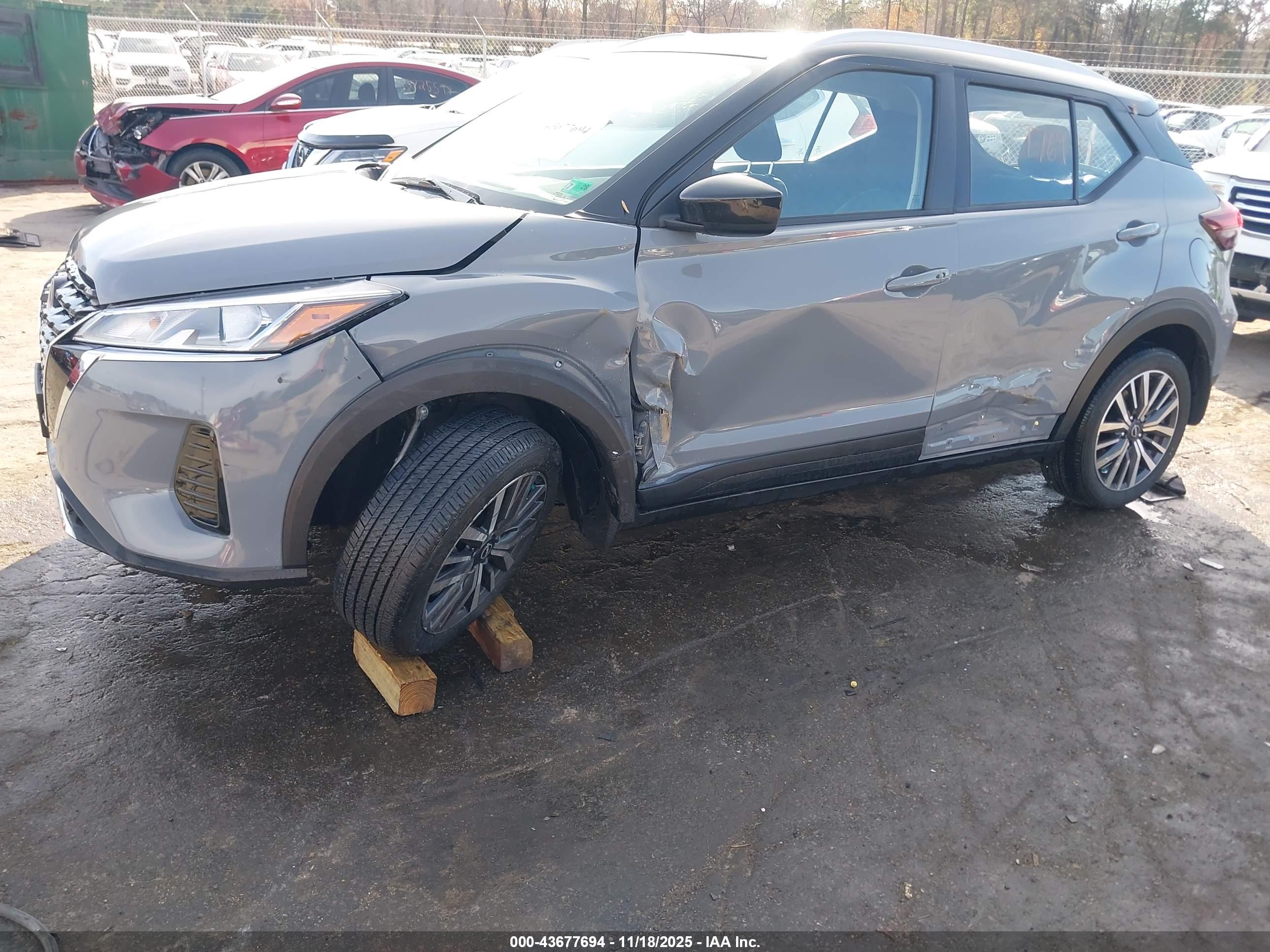 NISSAN KICKS image 6