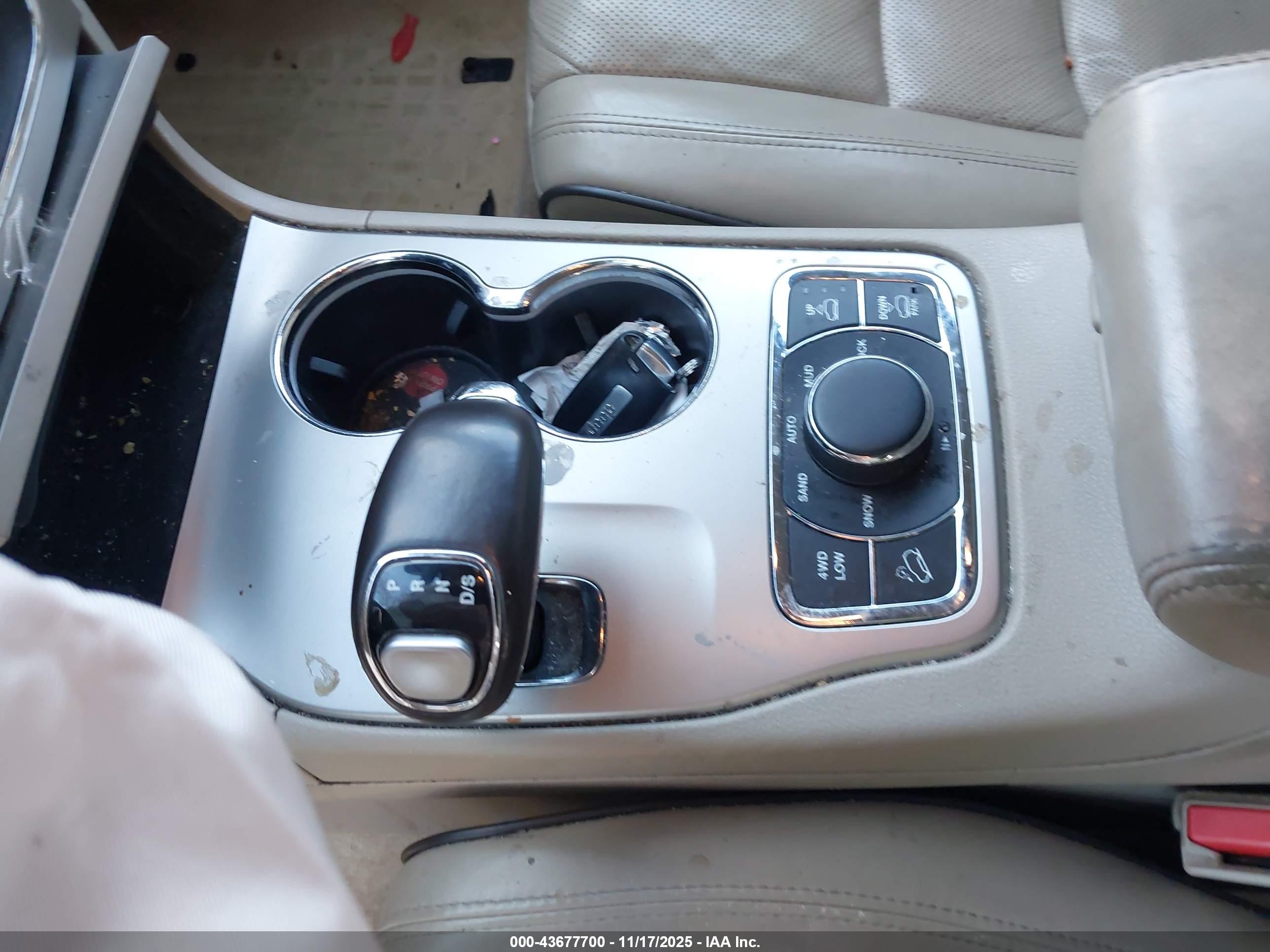 JEEP GRAND image 11