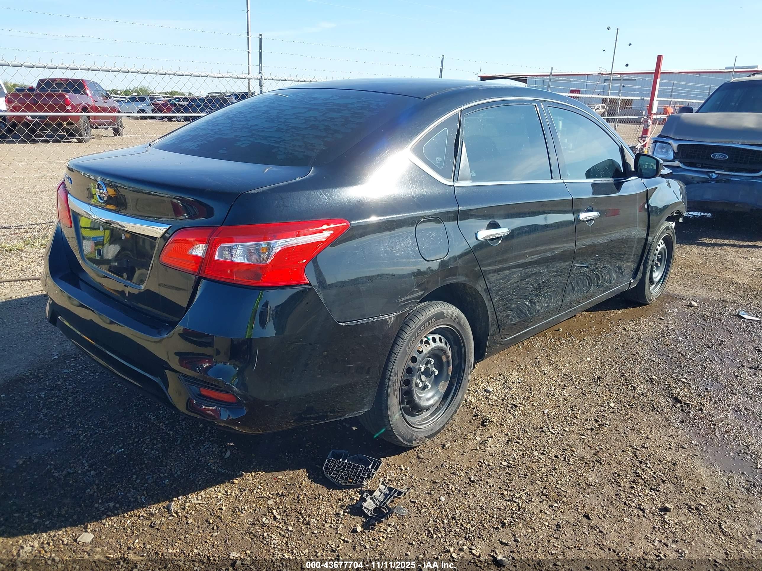 NISSAN SENTRA image 4