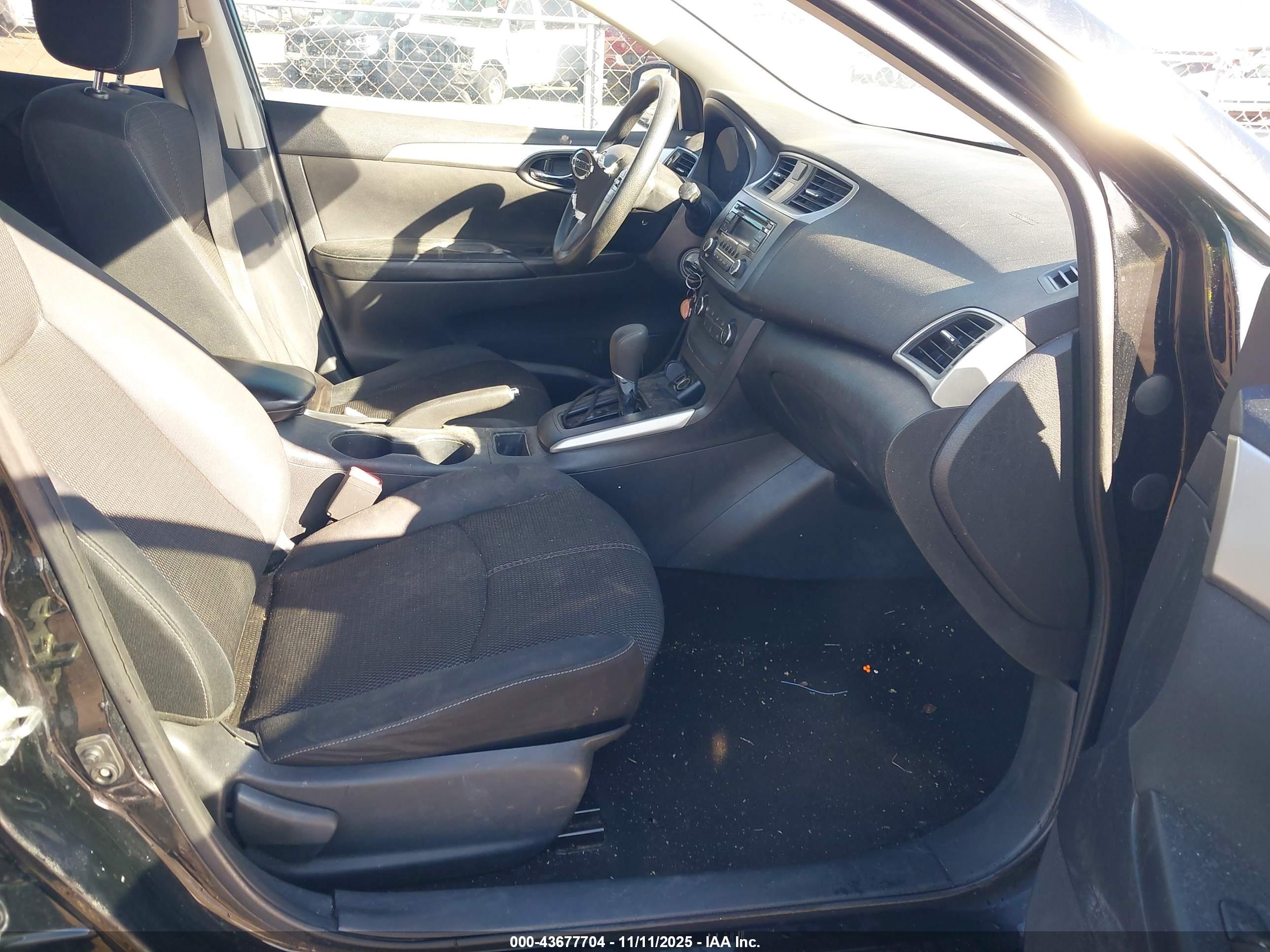 NISSAN SENTRA image 5