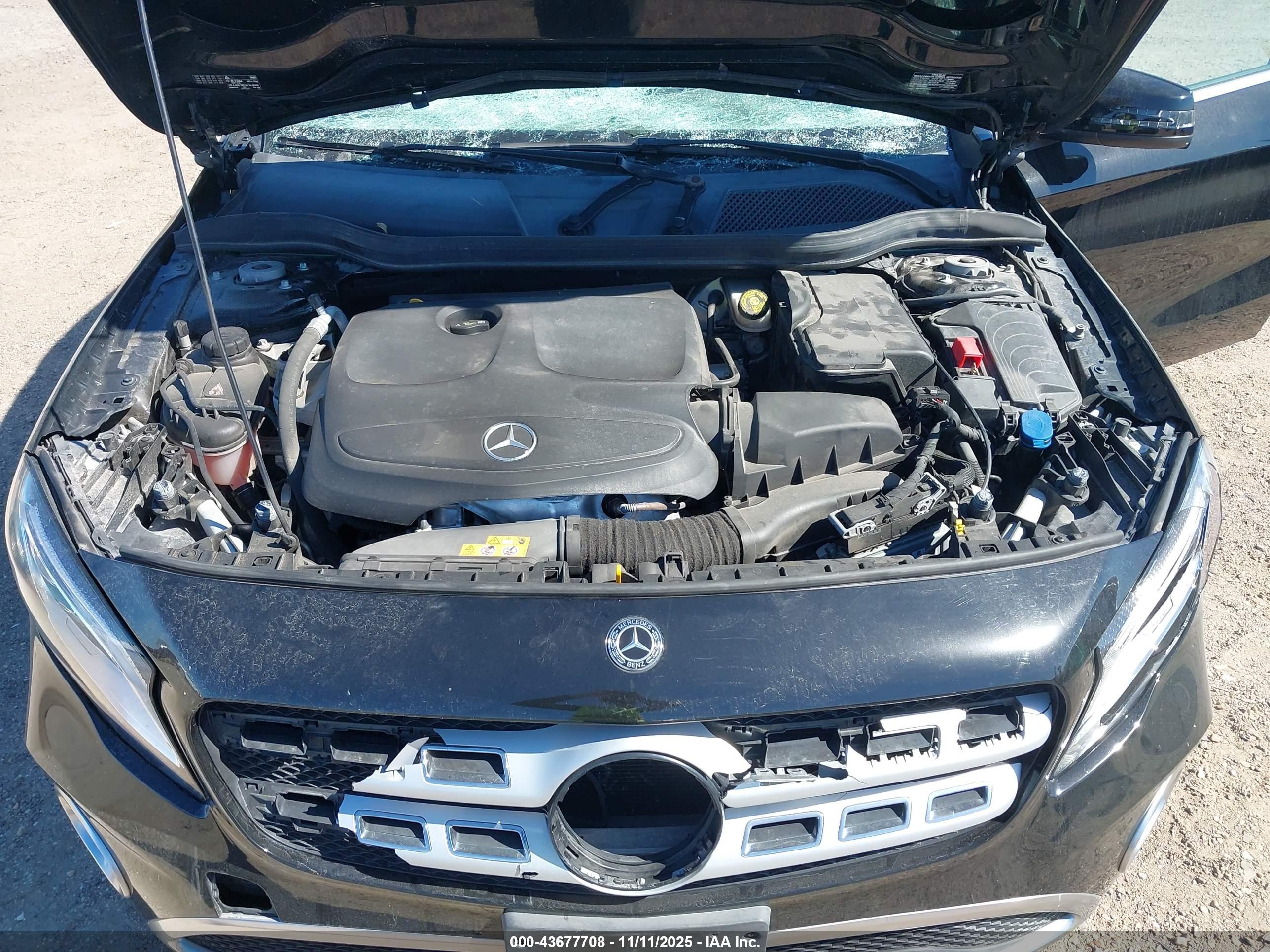 MERCEDES-BENZ GLA image 10