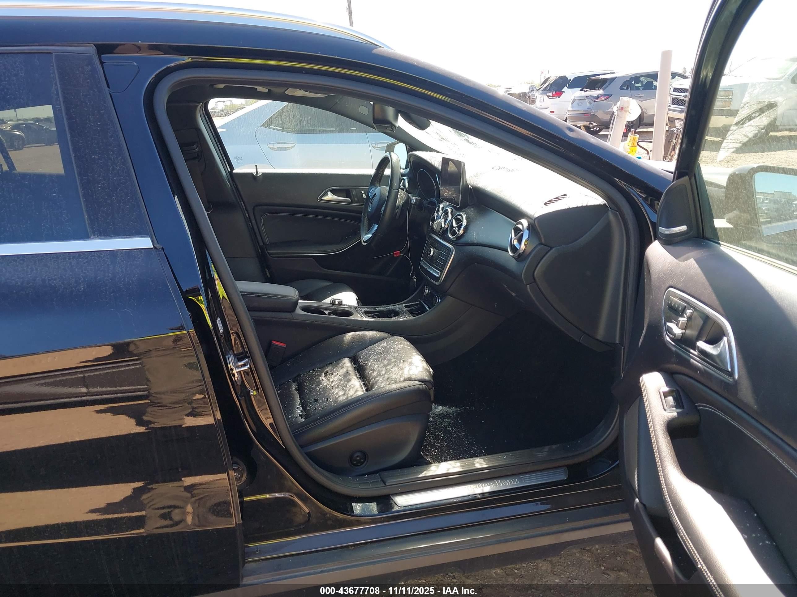 MERCEDES-BENZ GLA image 5
