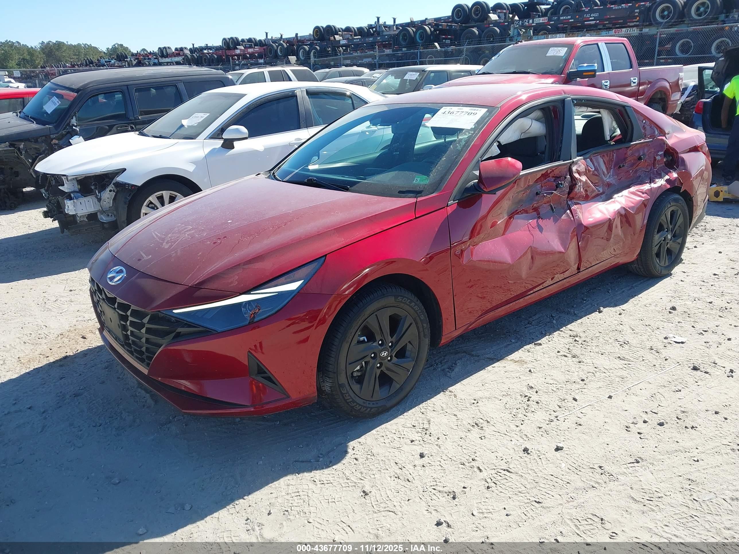 HYUNDAI ELANTRA image 2
