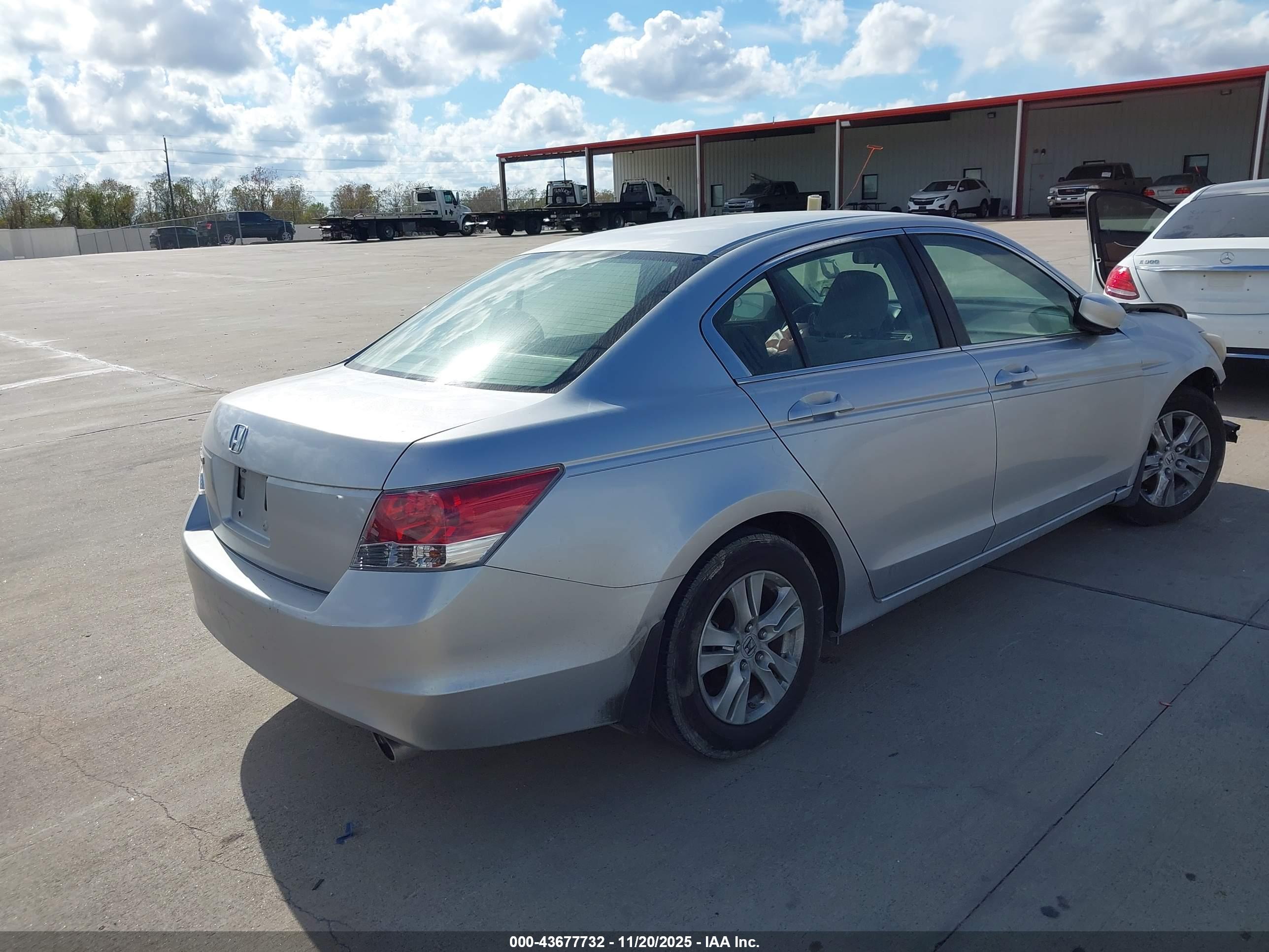 HONDA ACCORD image 4