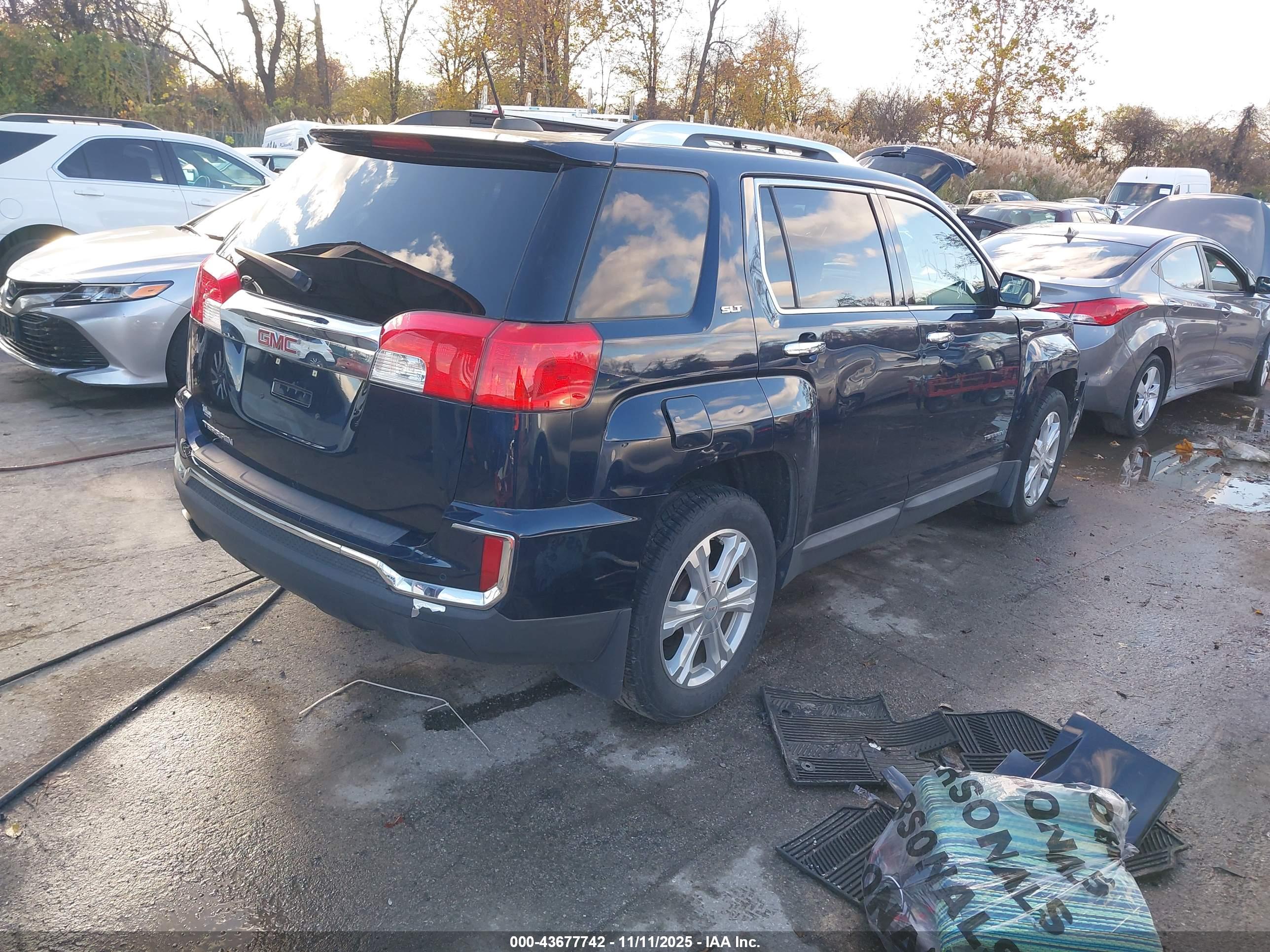 GMC TERRAIN image 4