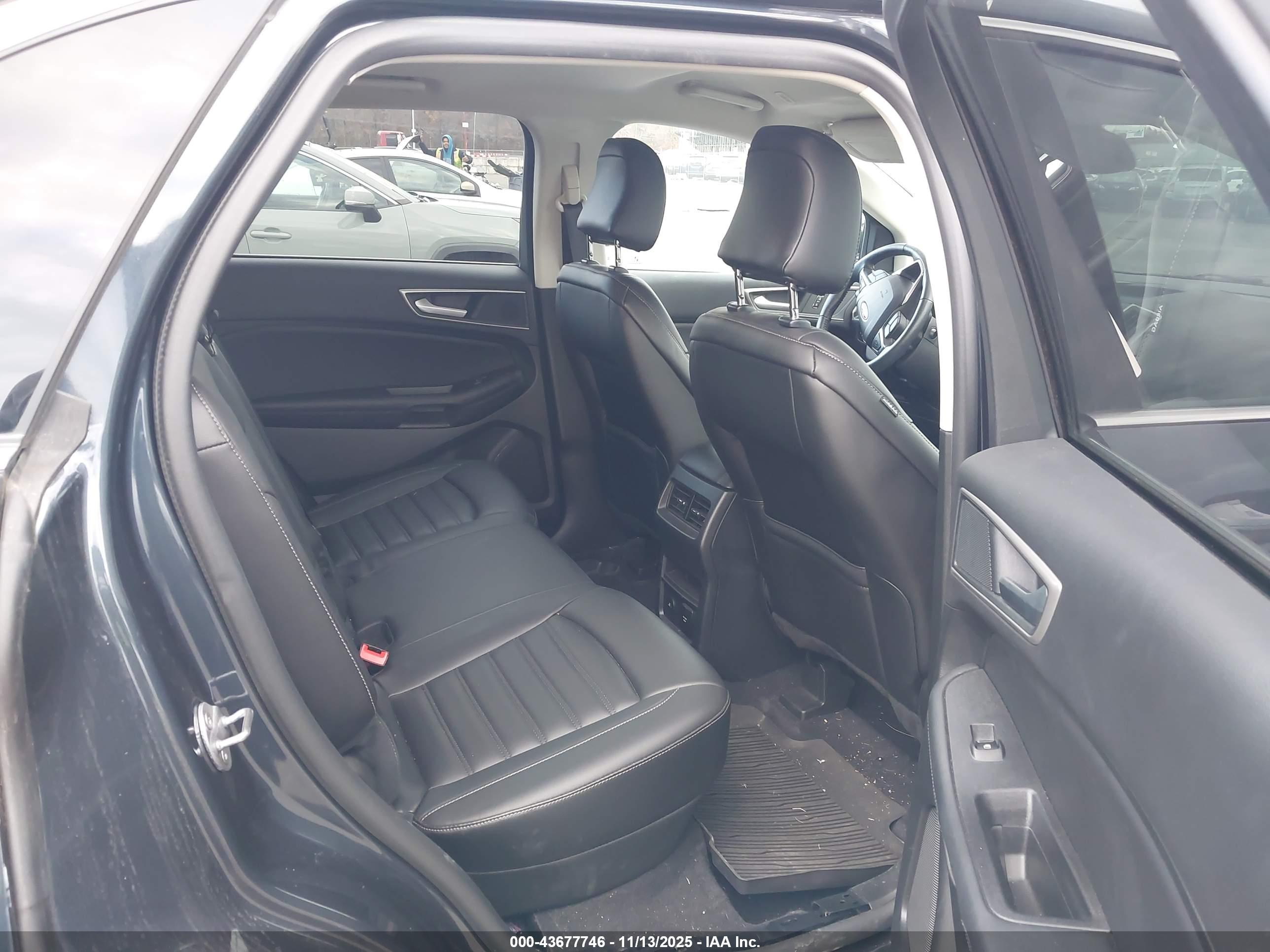 FORD EDGE image 8