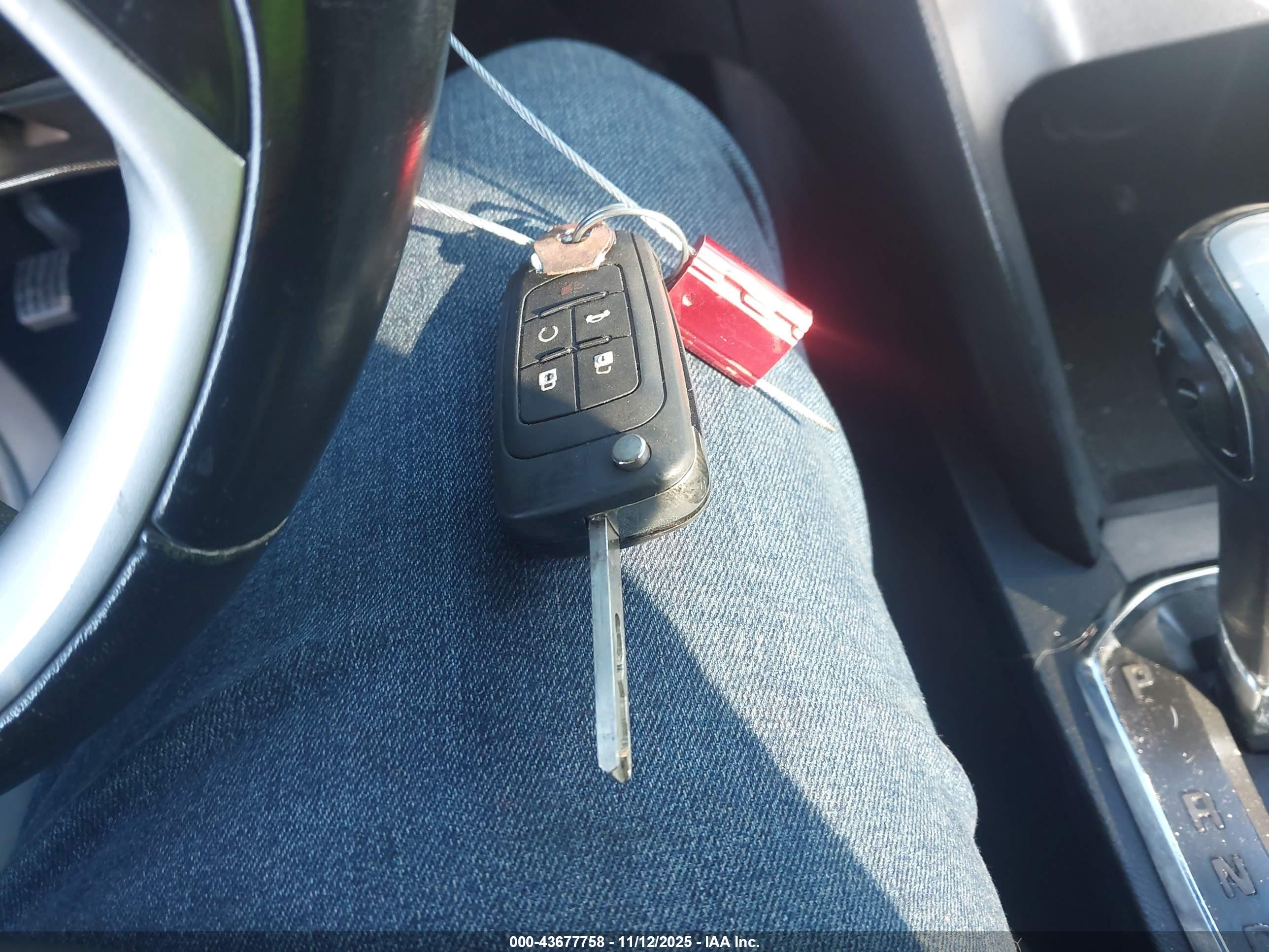 CHEVROLET EQUINOX image 11