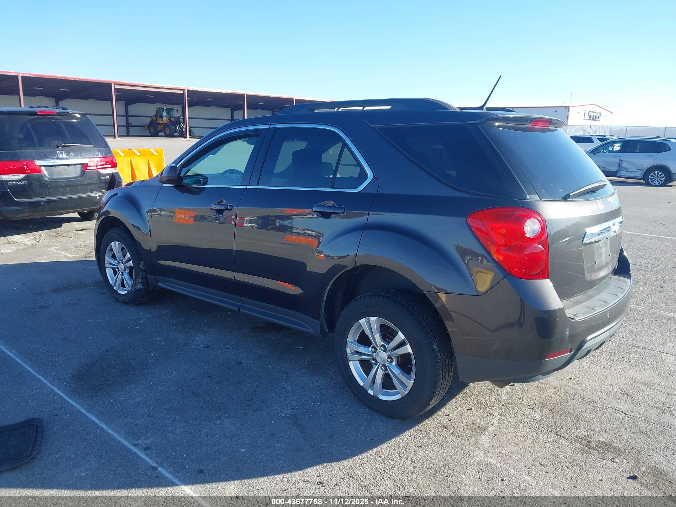 CHEVROLET EQUINOX image 3