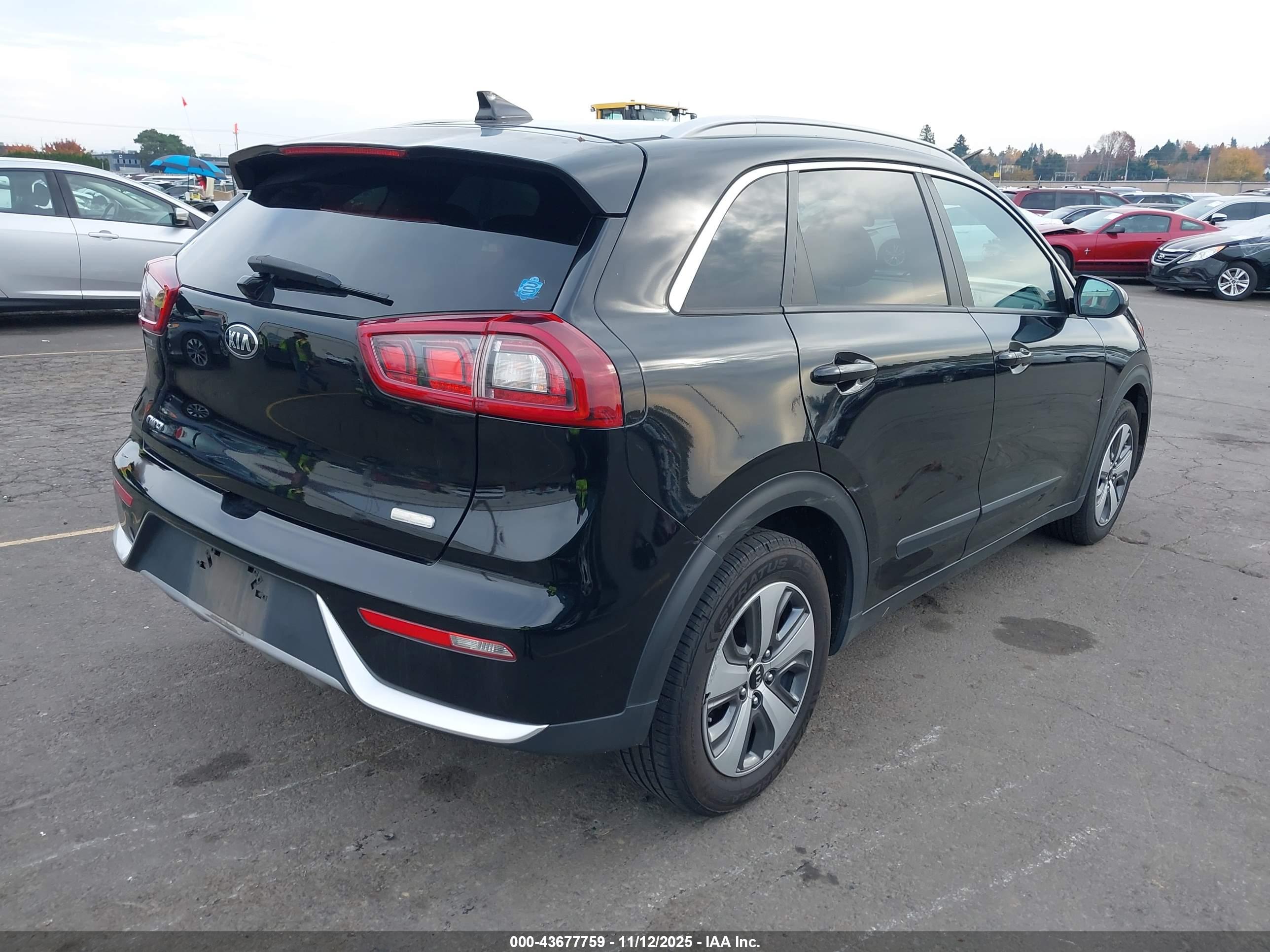 KIA NIRO image 4