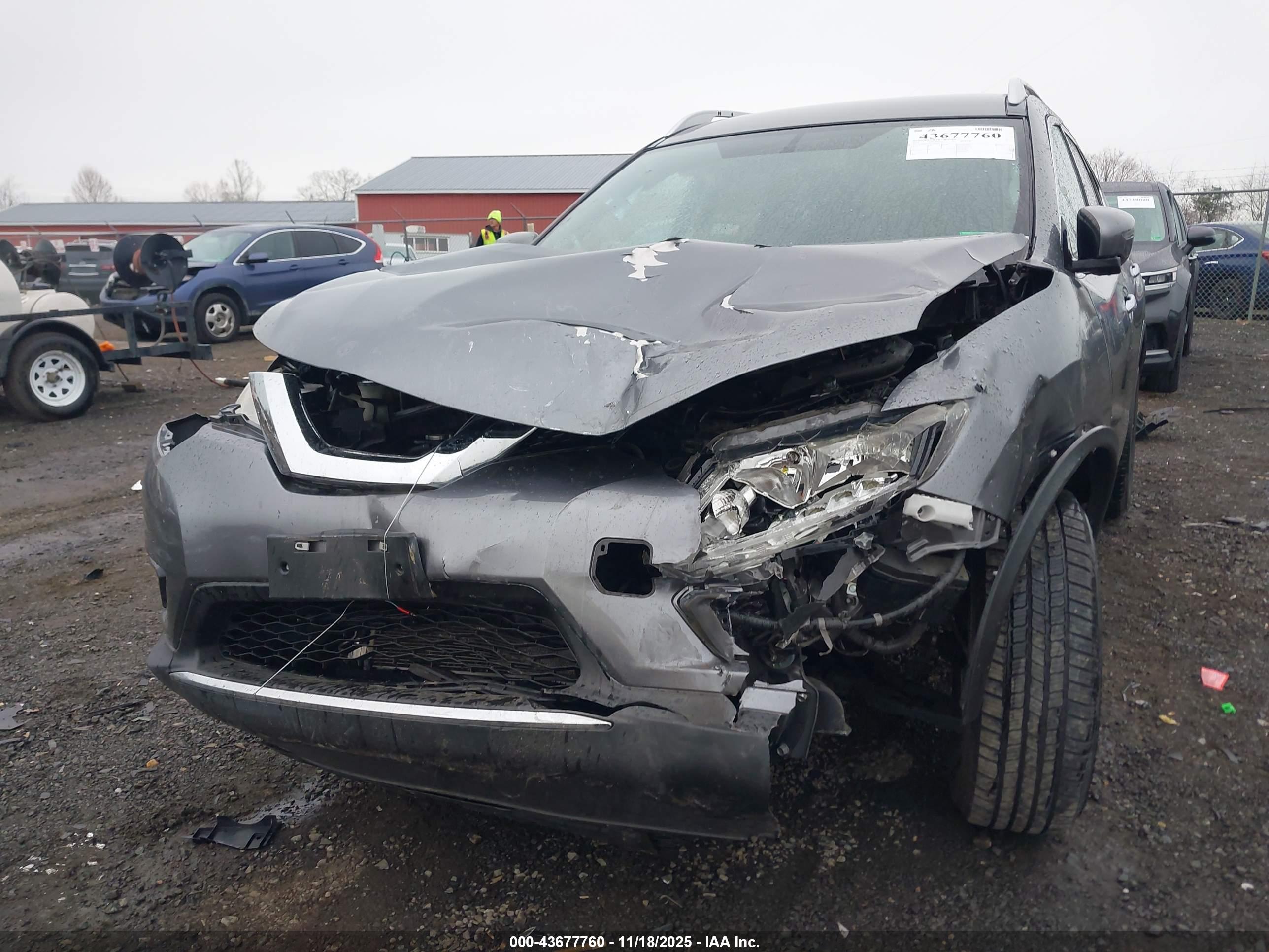 NISSAN ROGUE image 6