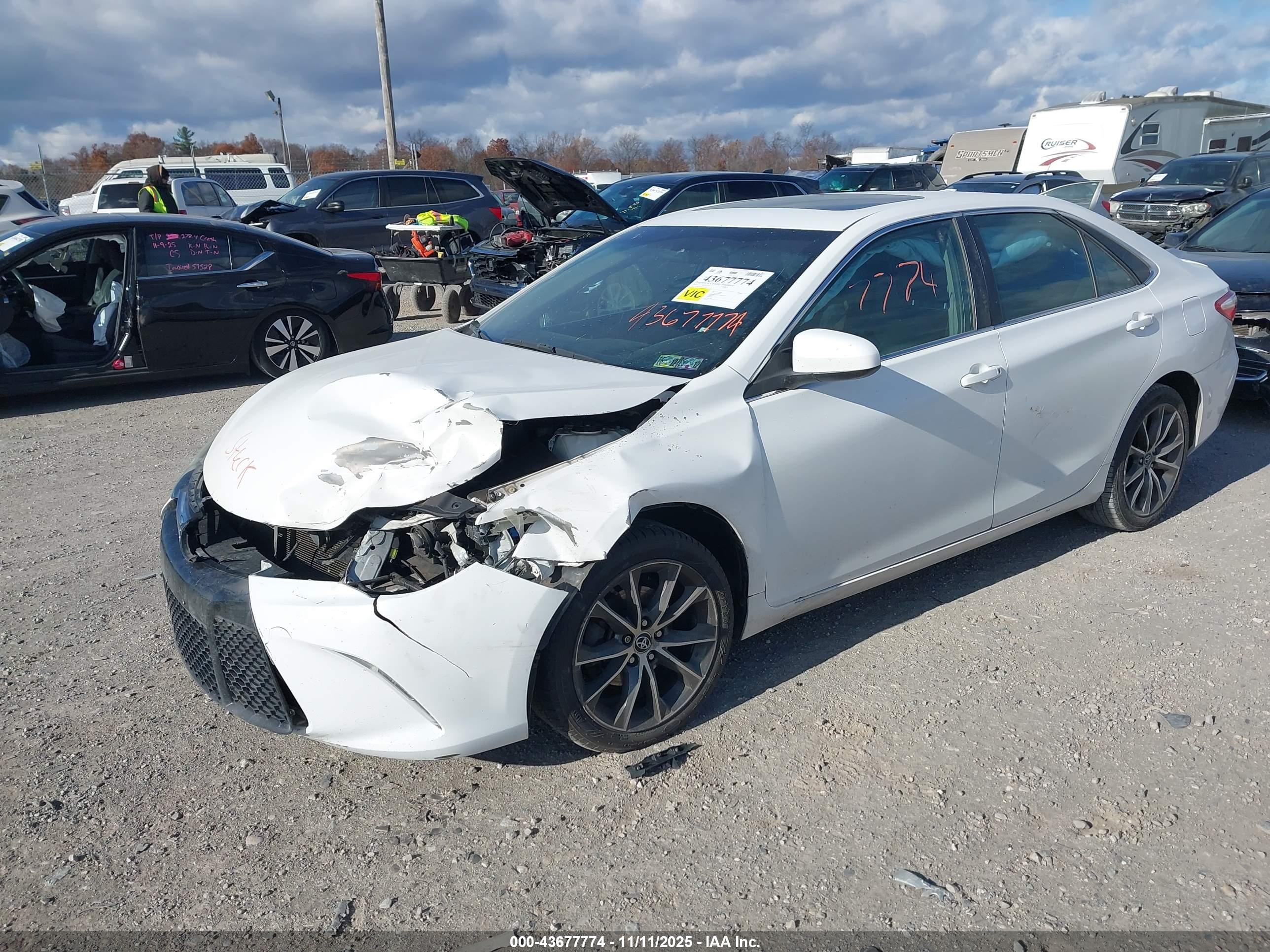 TOYOTA CAMRY image 2