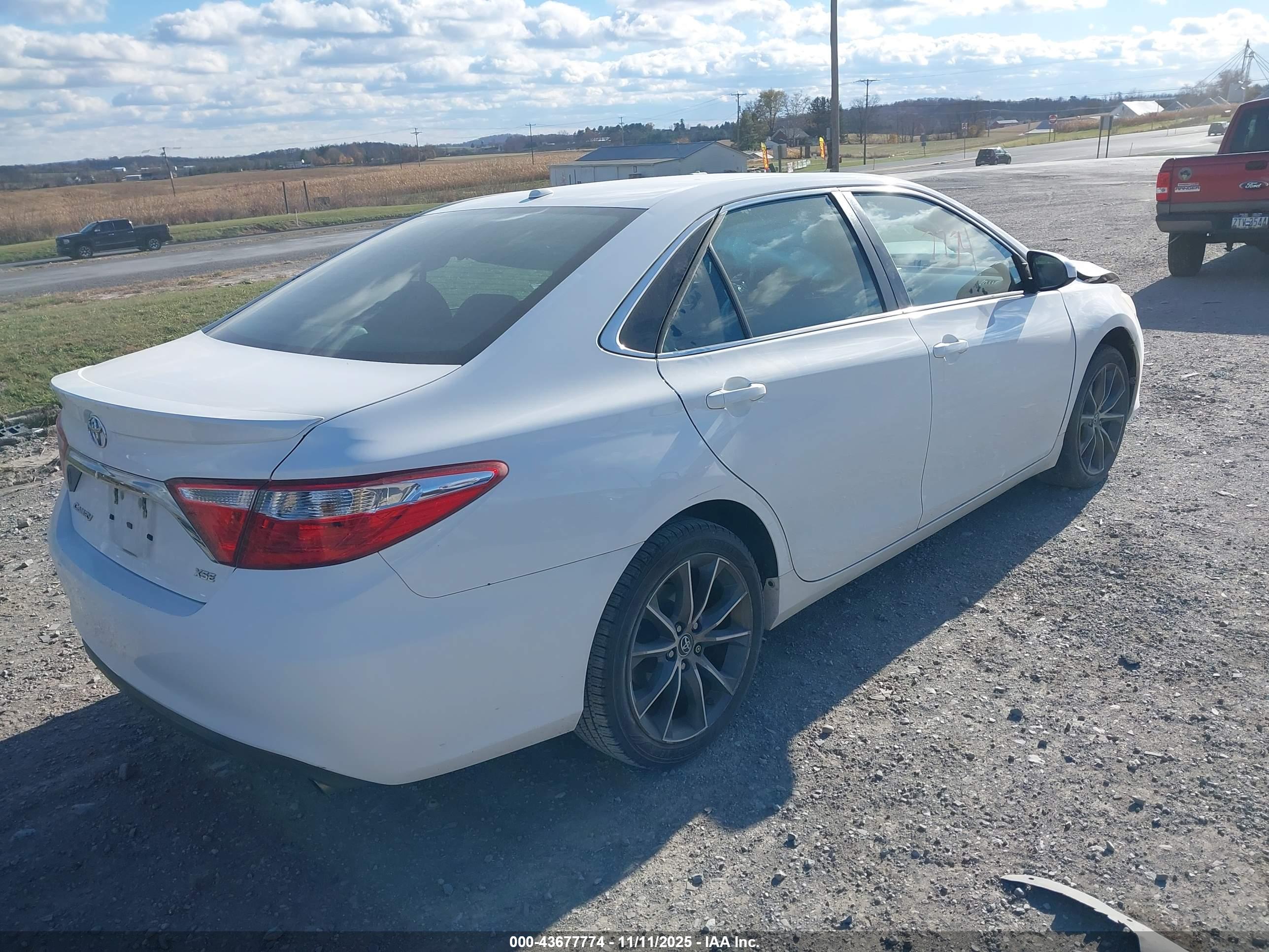 TOYOTA CAMRY image 4