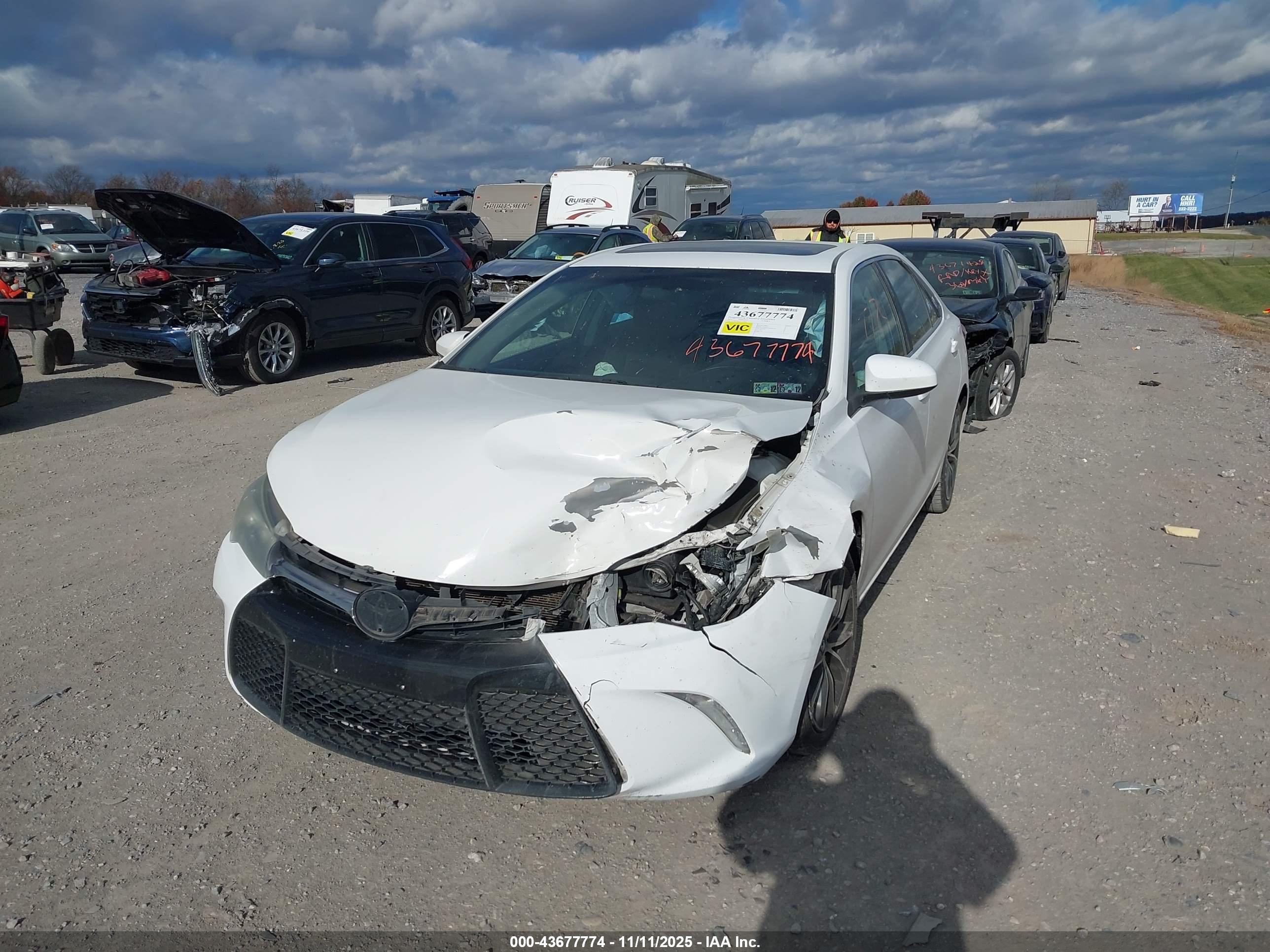 TOYOTA CAMRY image 6