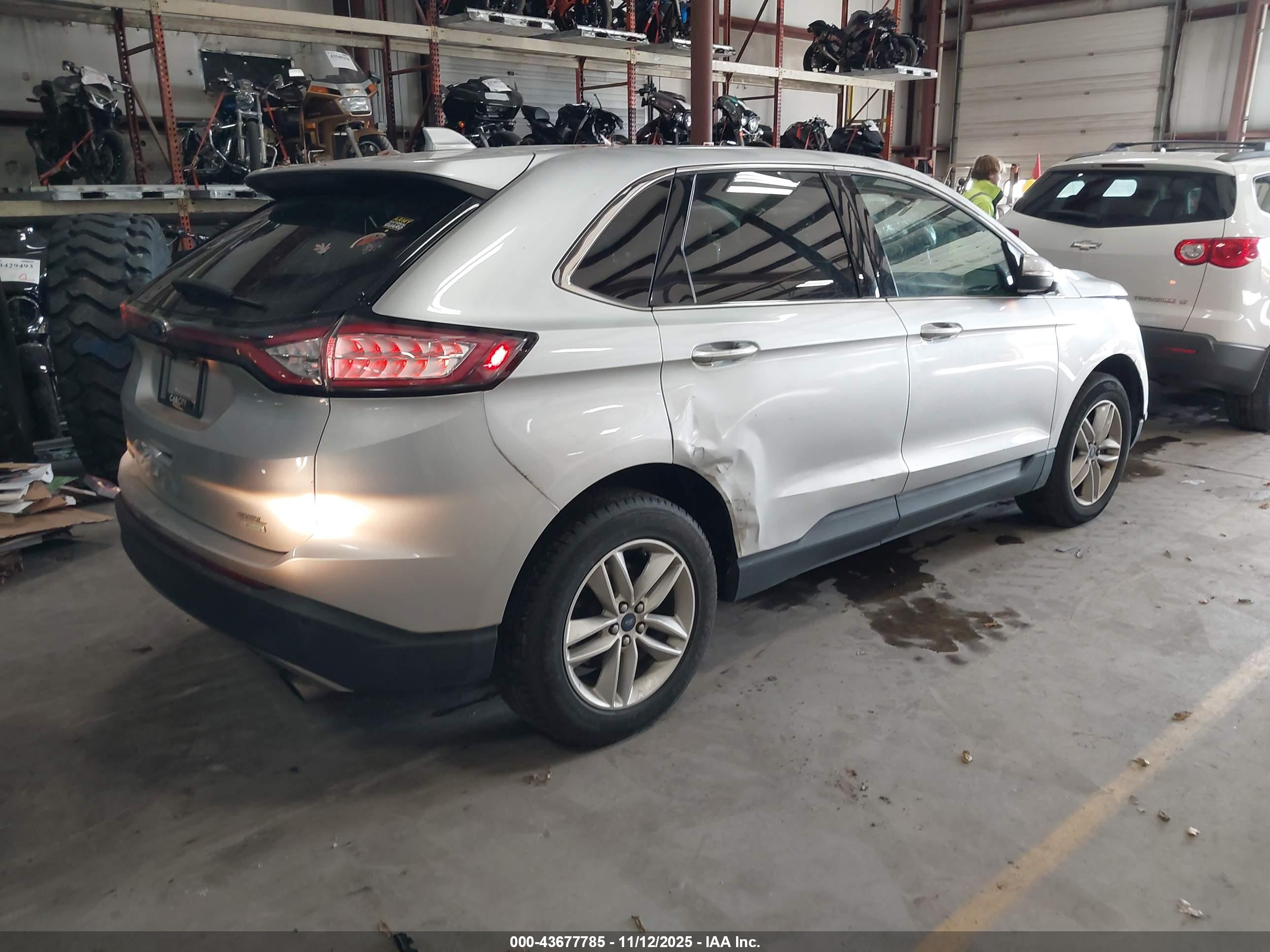 FORD EDGE image 4