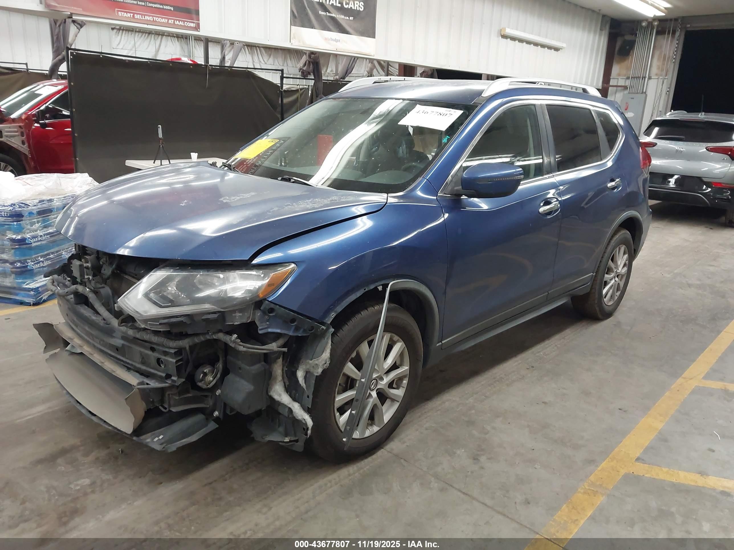 NISSAN ROGUE image 2
