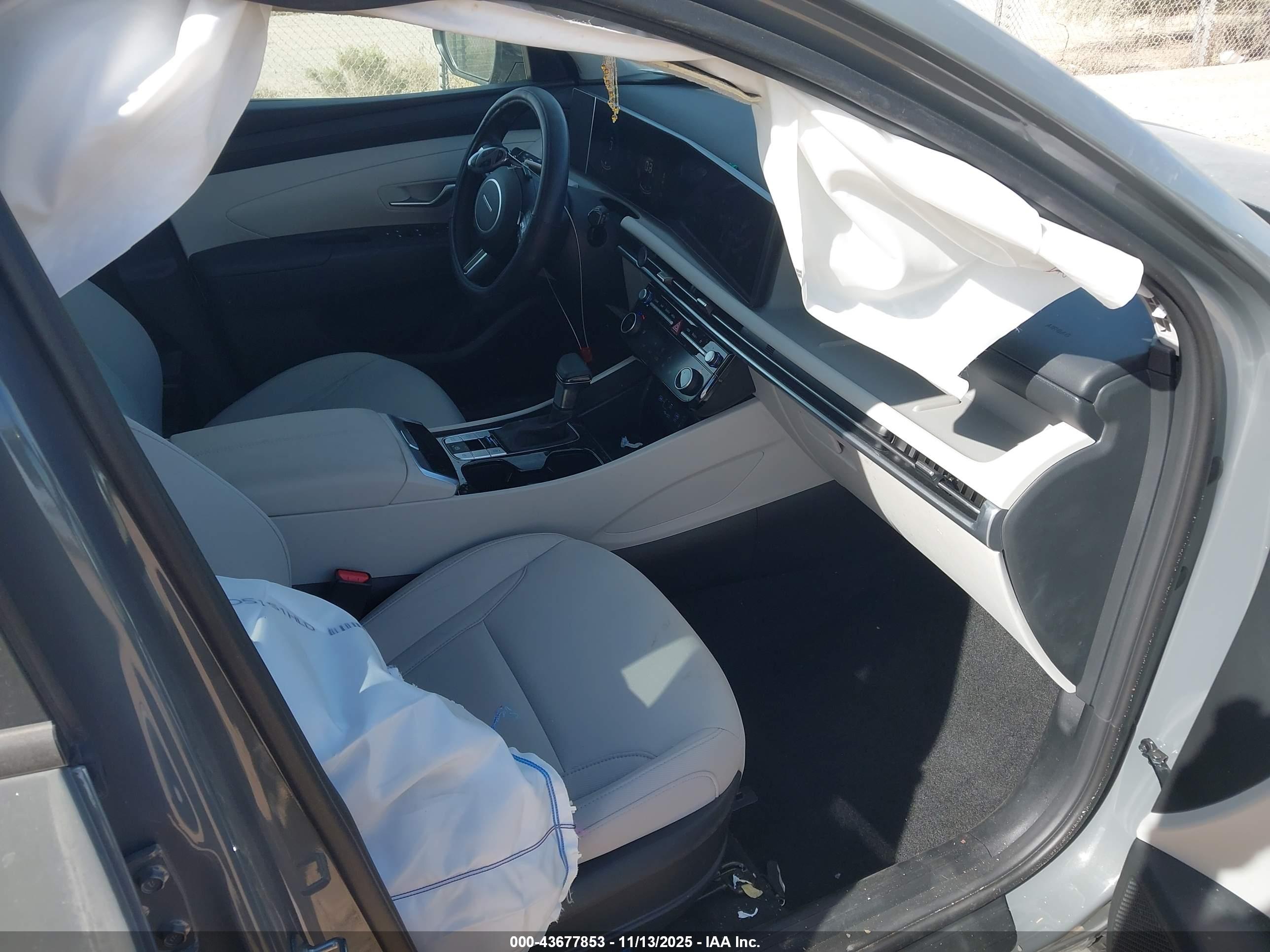 HYUNDAI TUCSON image 5