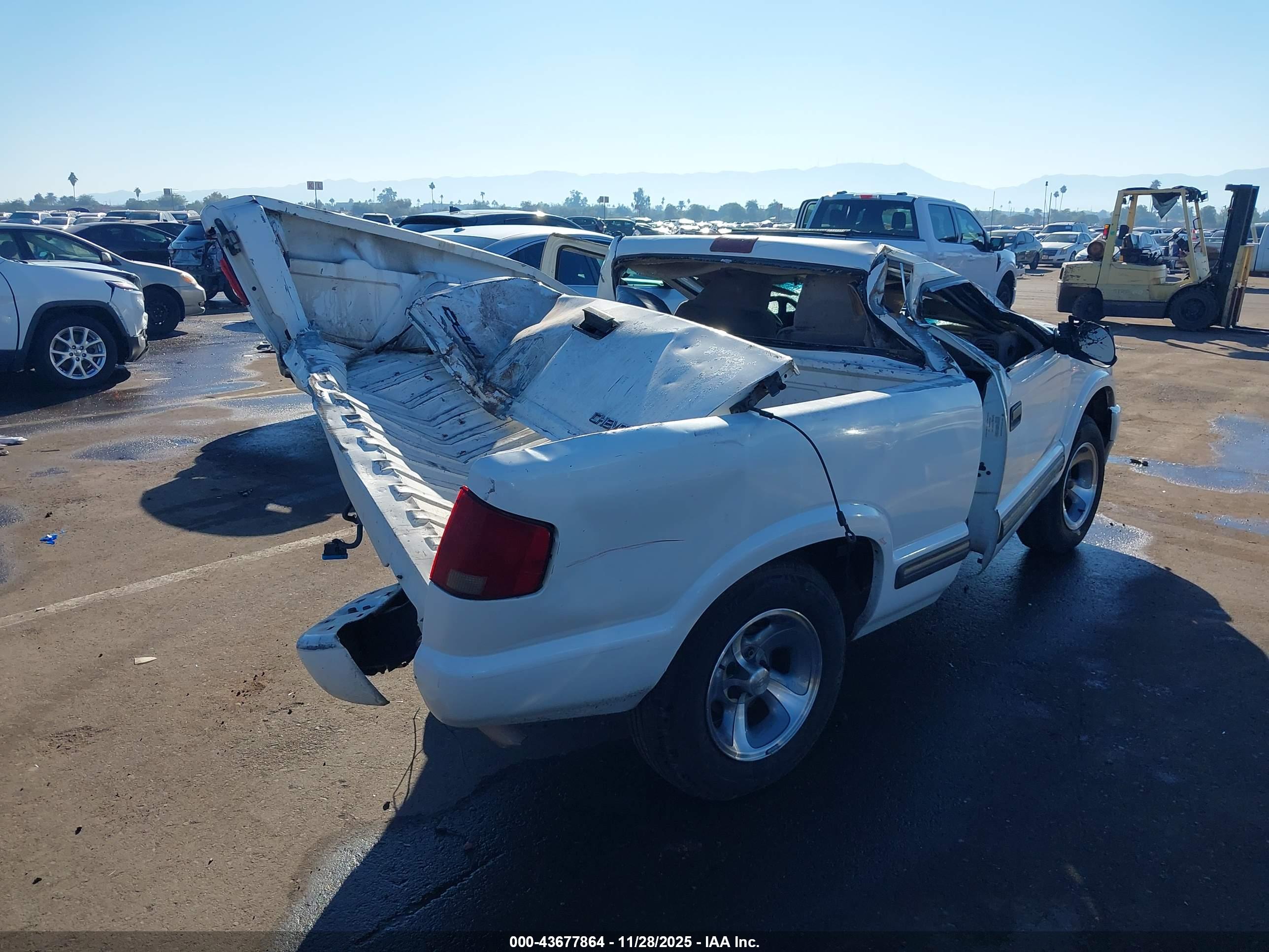 CHEVROLET S-10 image 4