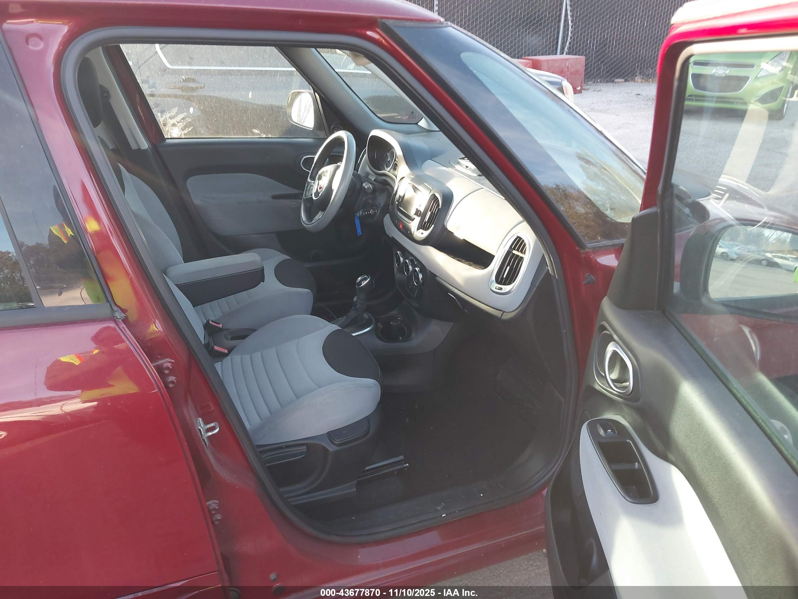 FIAT 500L image 5