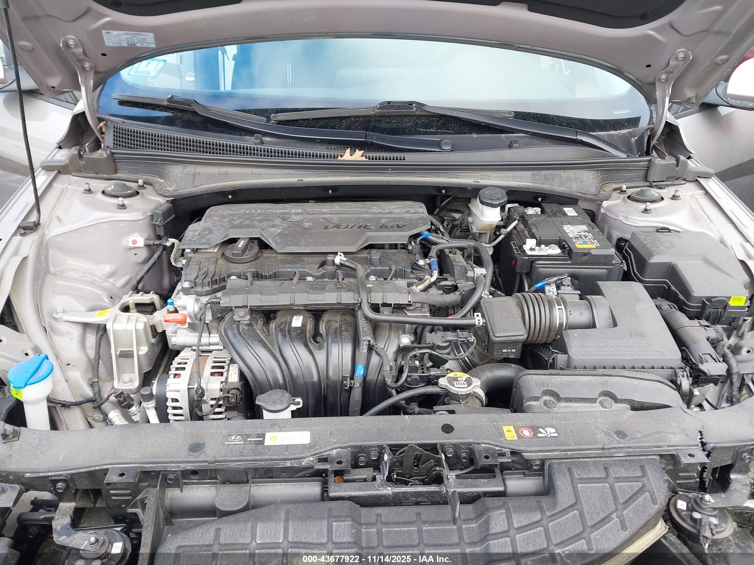 HYUNDAI ELANTRA image 10