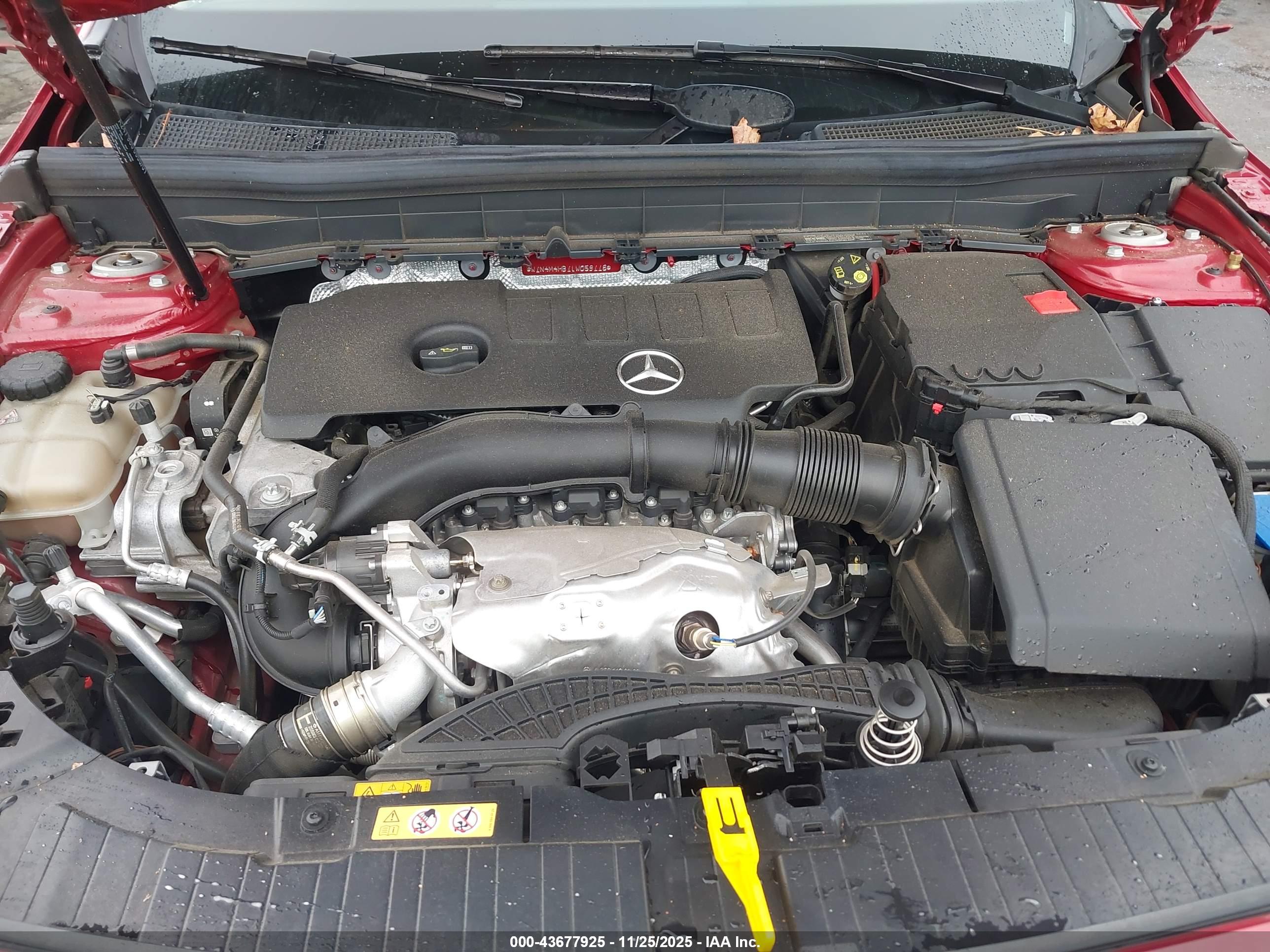 MERCEDES-BENZ GLB image 10