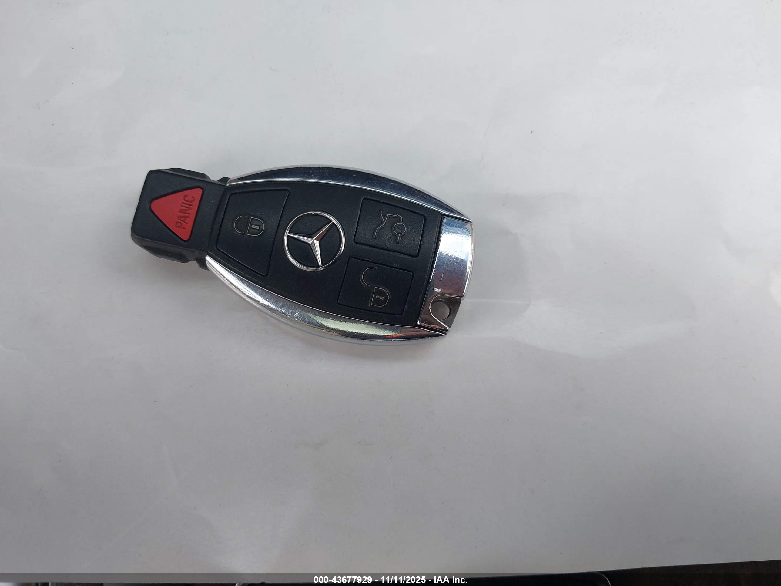 MERCEDES-BENZ E image 11