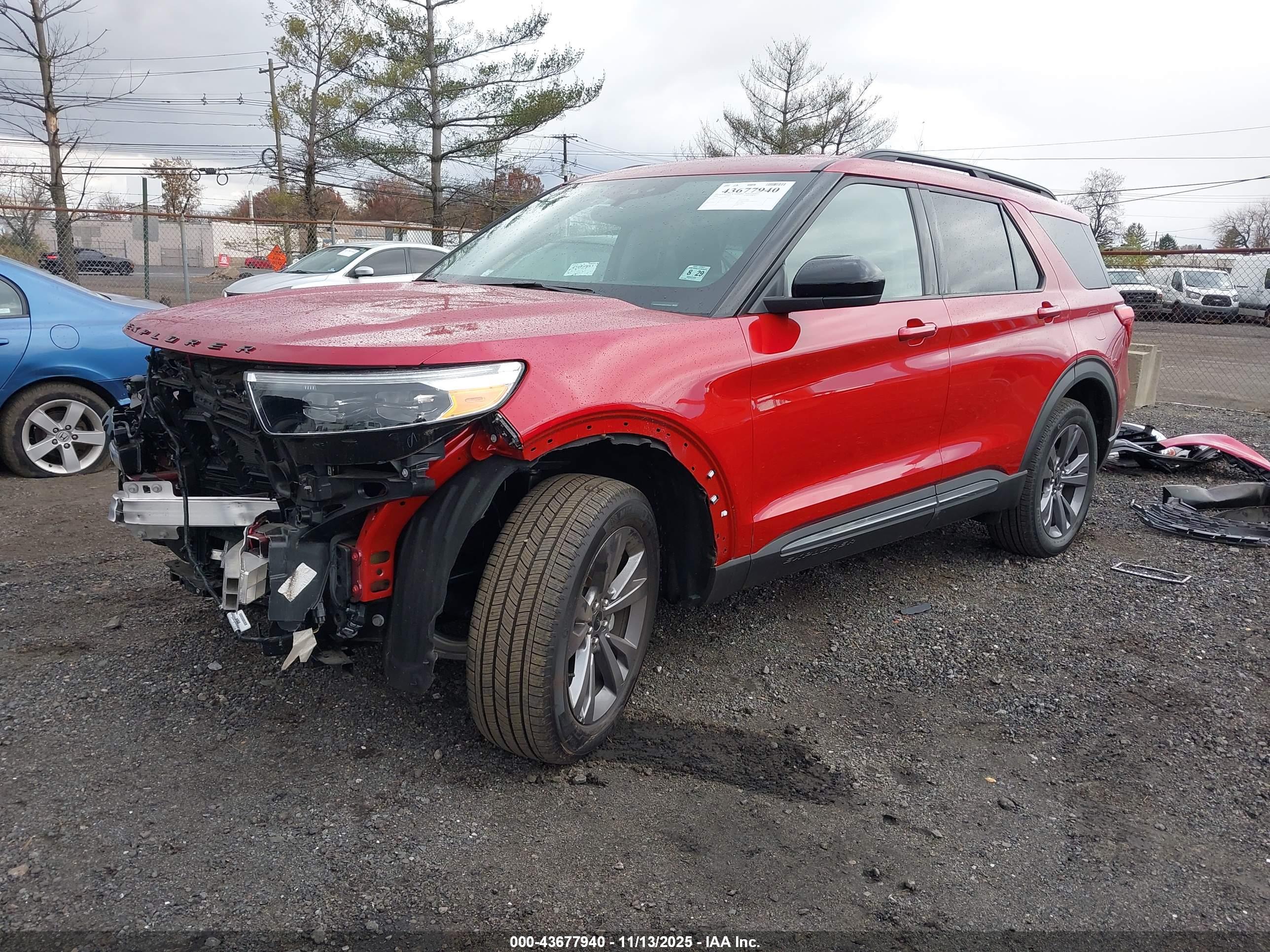FORD EXPLORER image 2